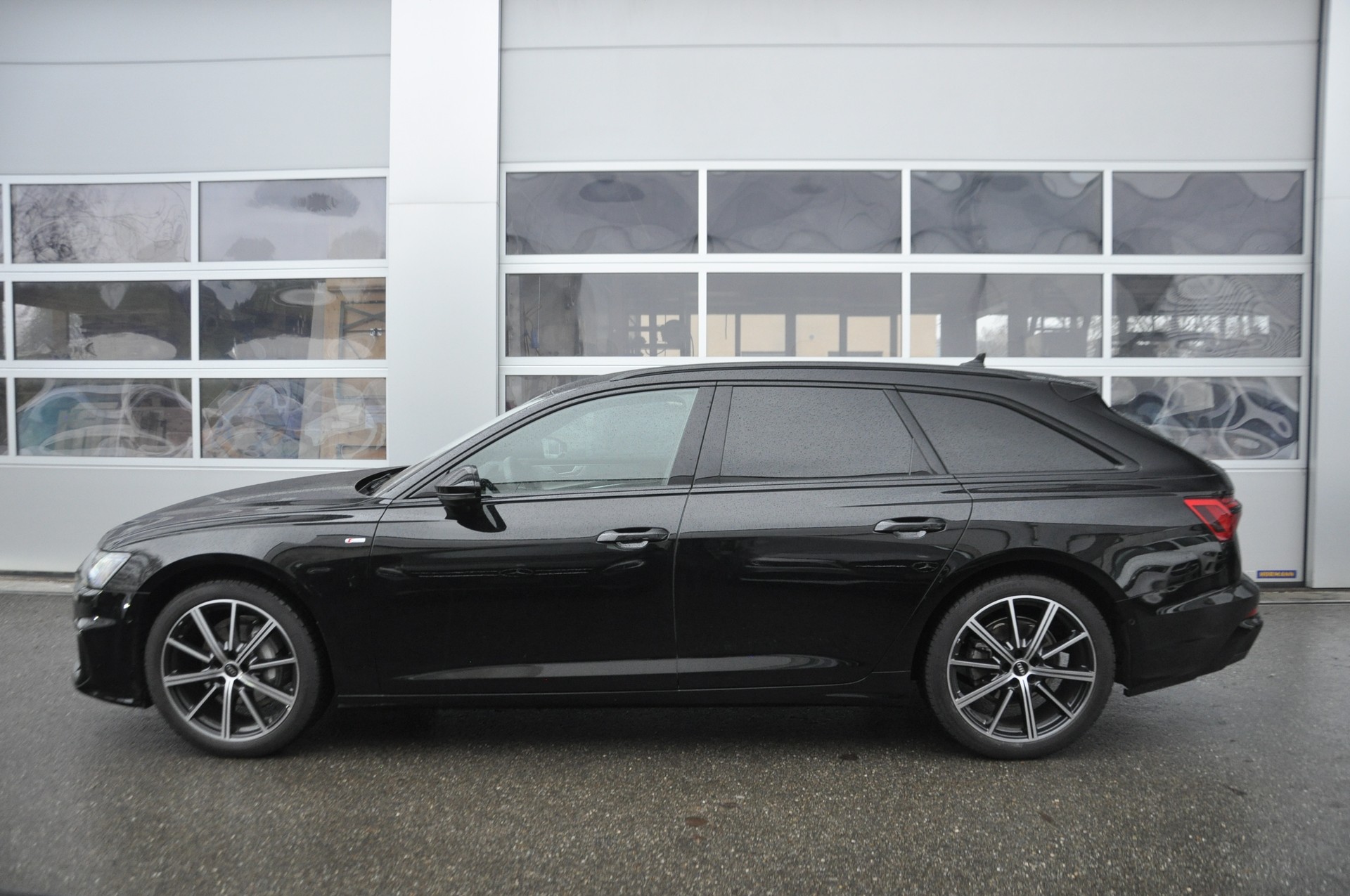AUDI A6 Avant 40 TDI S line quattro S-tronic-image-3