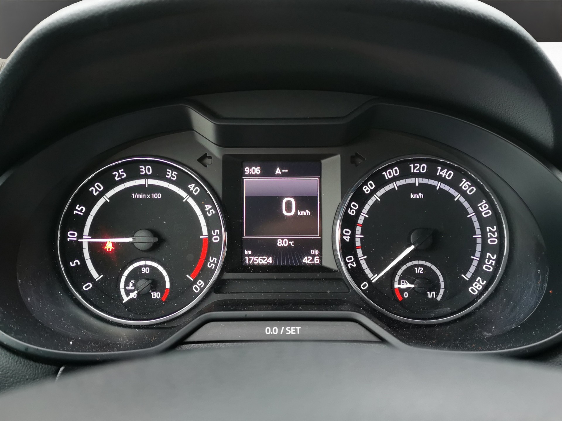 SKODA Octavia Combi 2.0 TDI RS-image-9