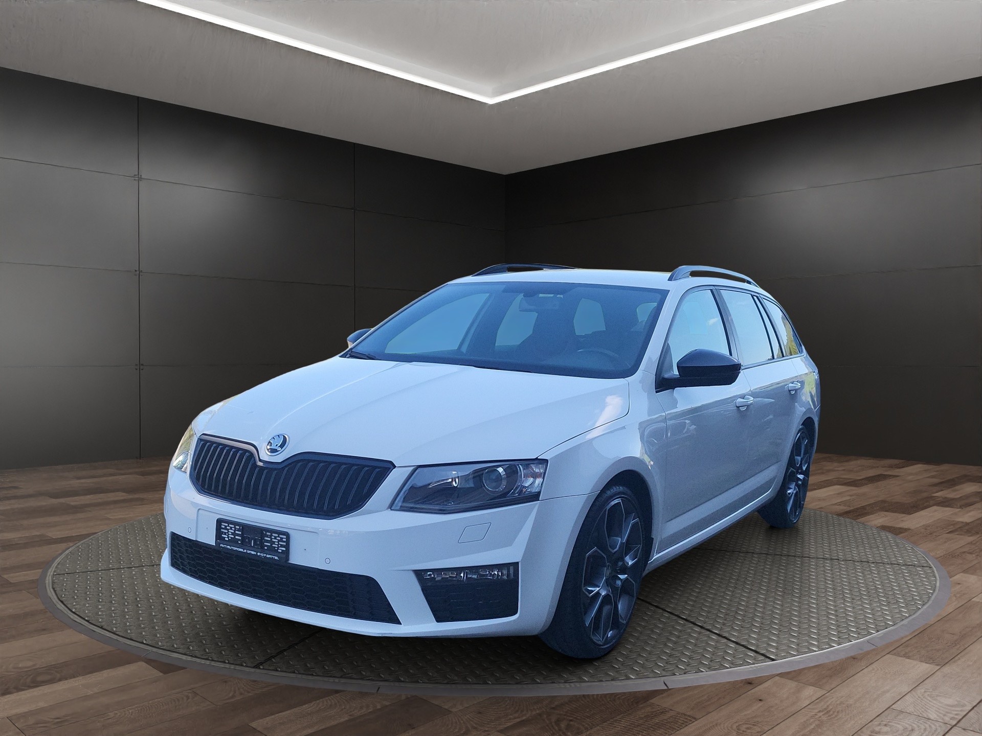 SKODA Octavia Combi 2.0 TDI RS-image-14