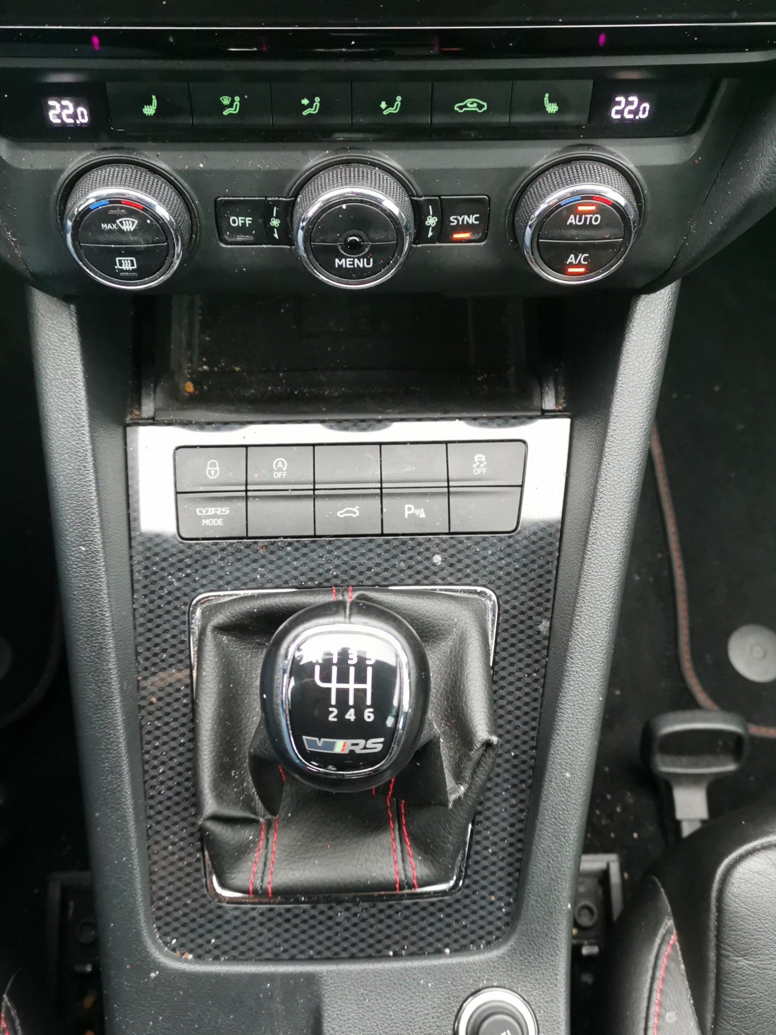 SKODA Octavia Combi 2.0 TDI RS-image-11
