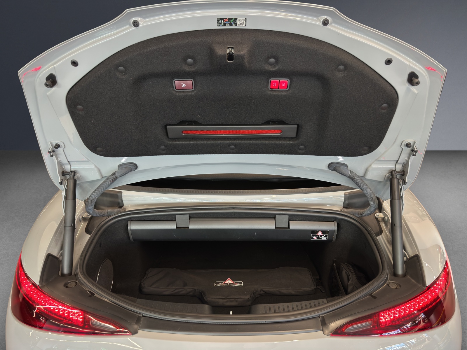 MERCEDES-BENZ AMG SL 63 4M MCT-image-13
