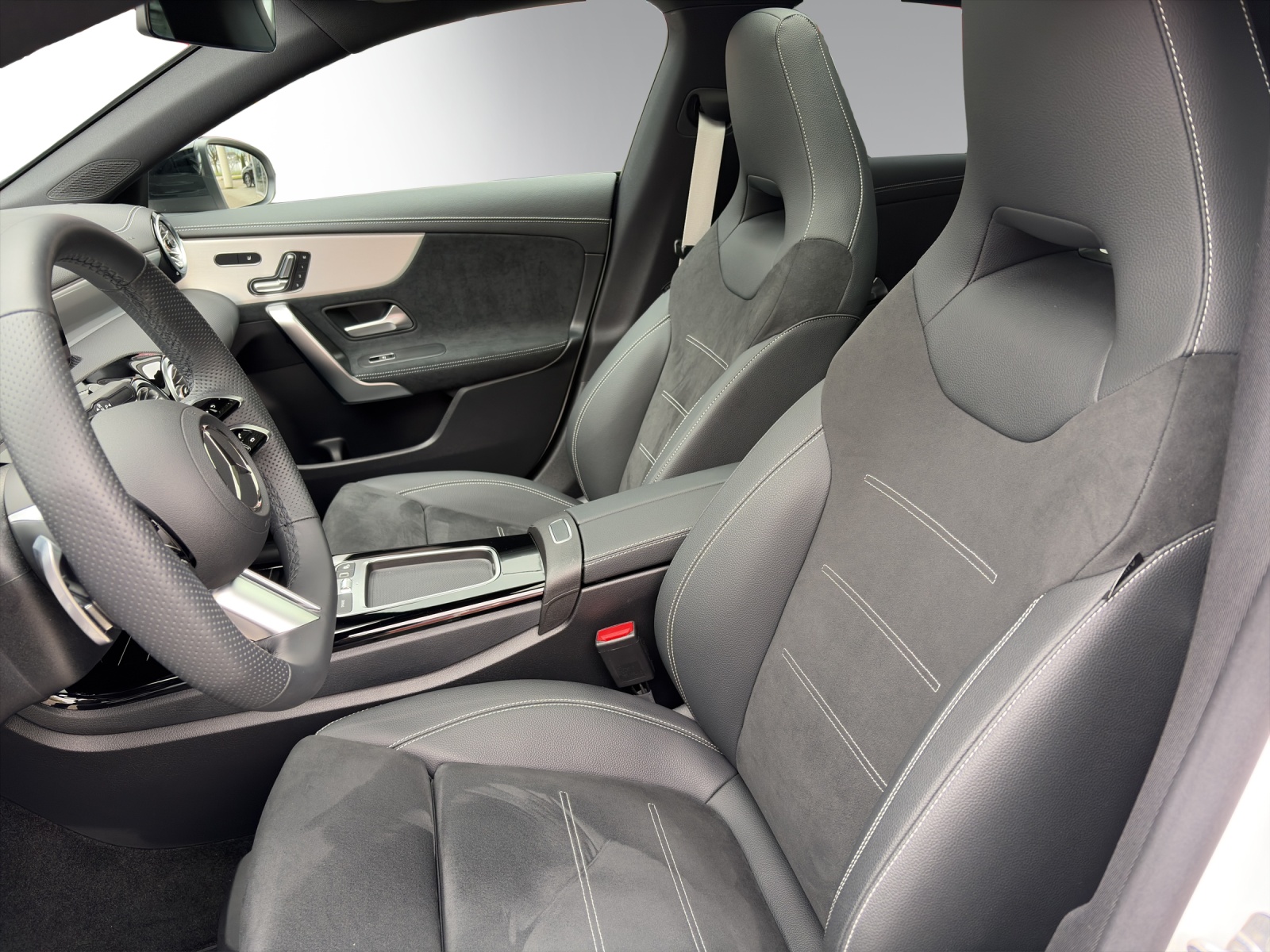 MERCEDES-BENZ CLA SB 250 8G-DCT 4M-image-7