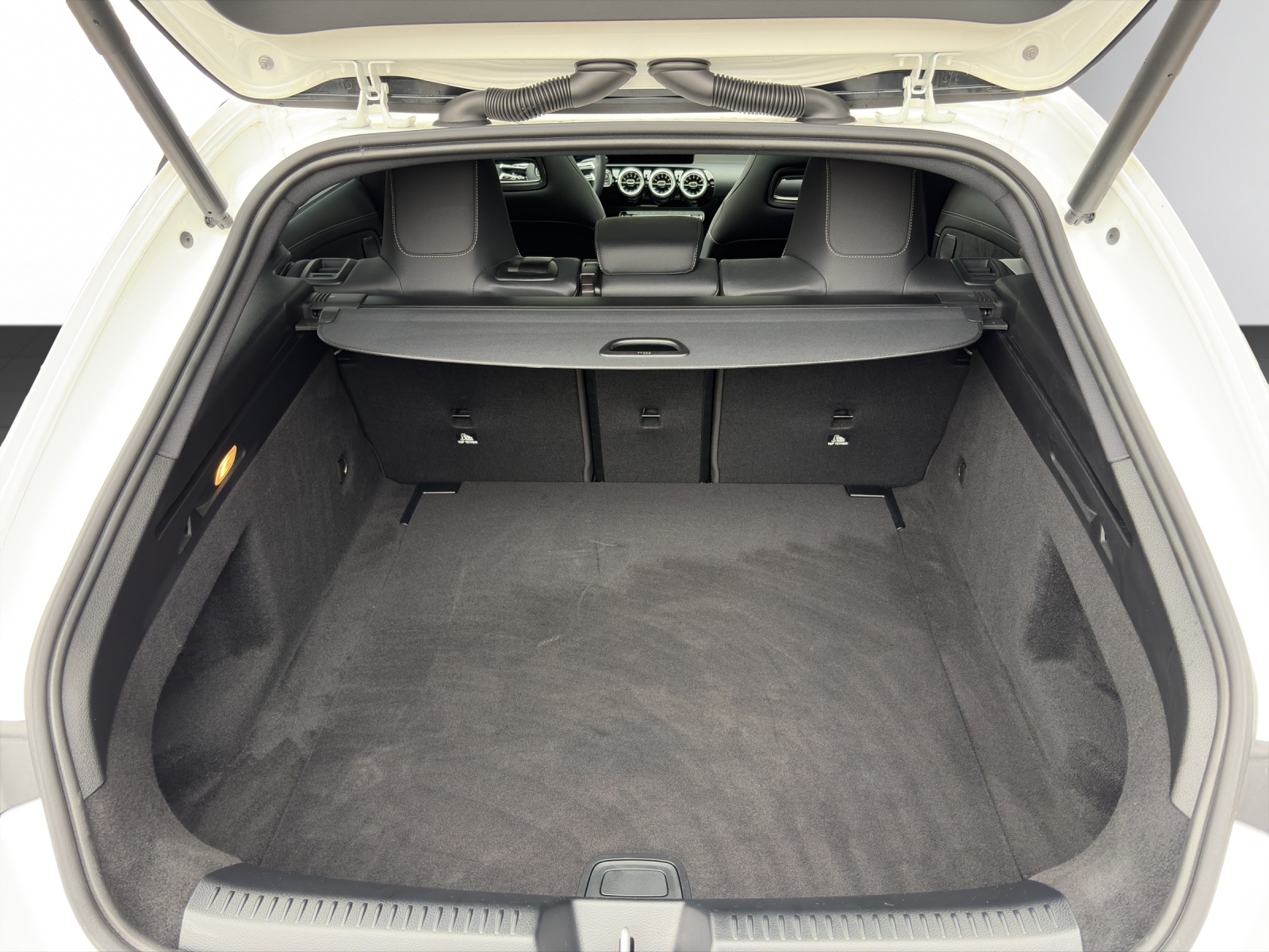 MERCEDES-BENZ CLA SB 250 8G-DCT 4M-image-6