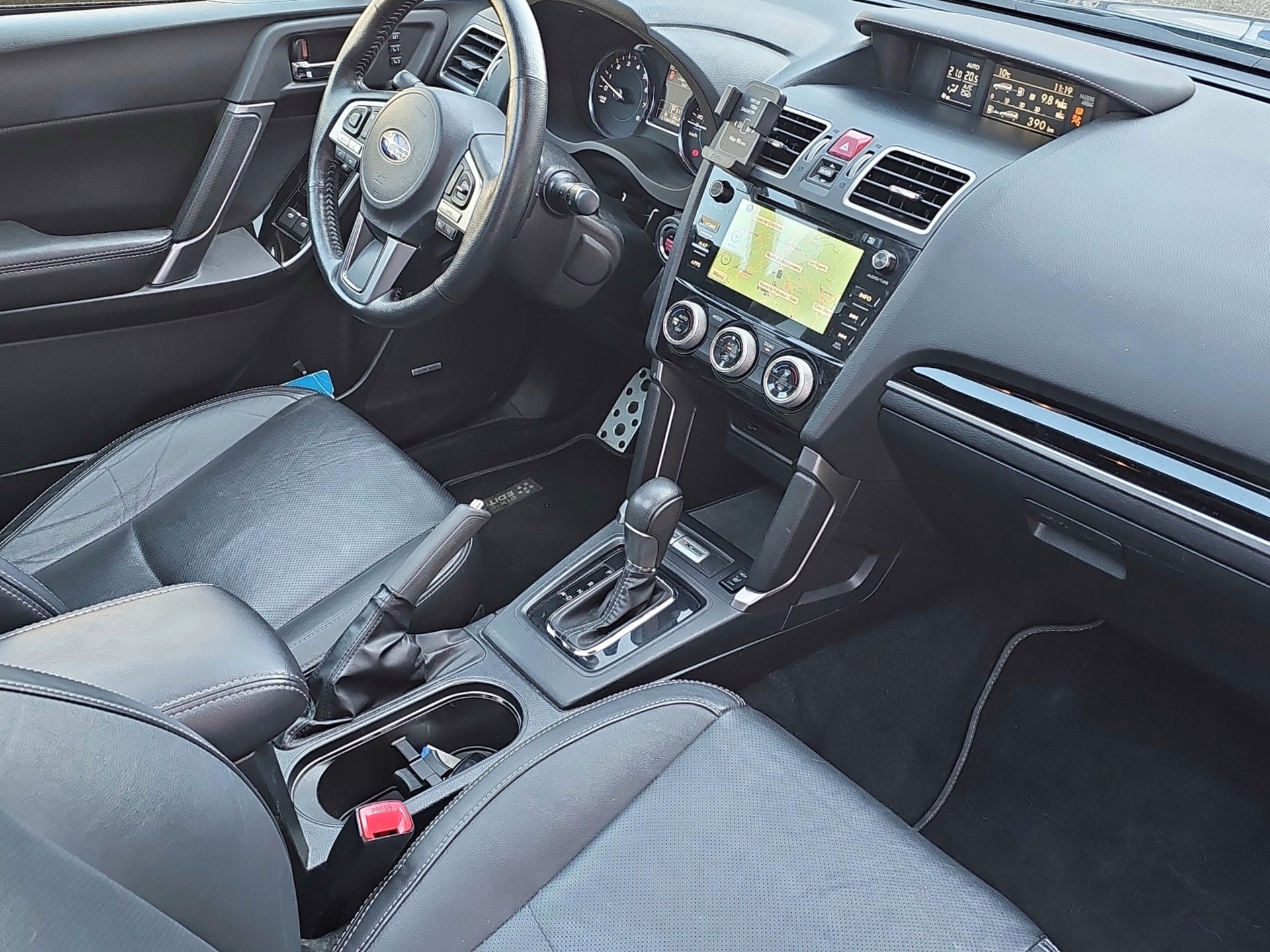 SUBARU Forester 2.0XT Sport Lineartronic-image-24