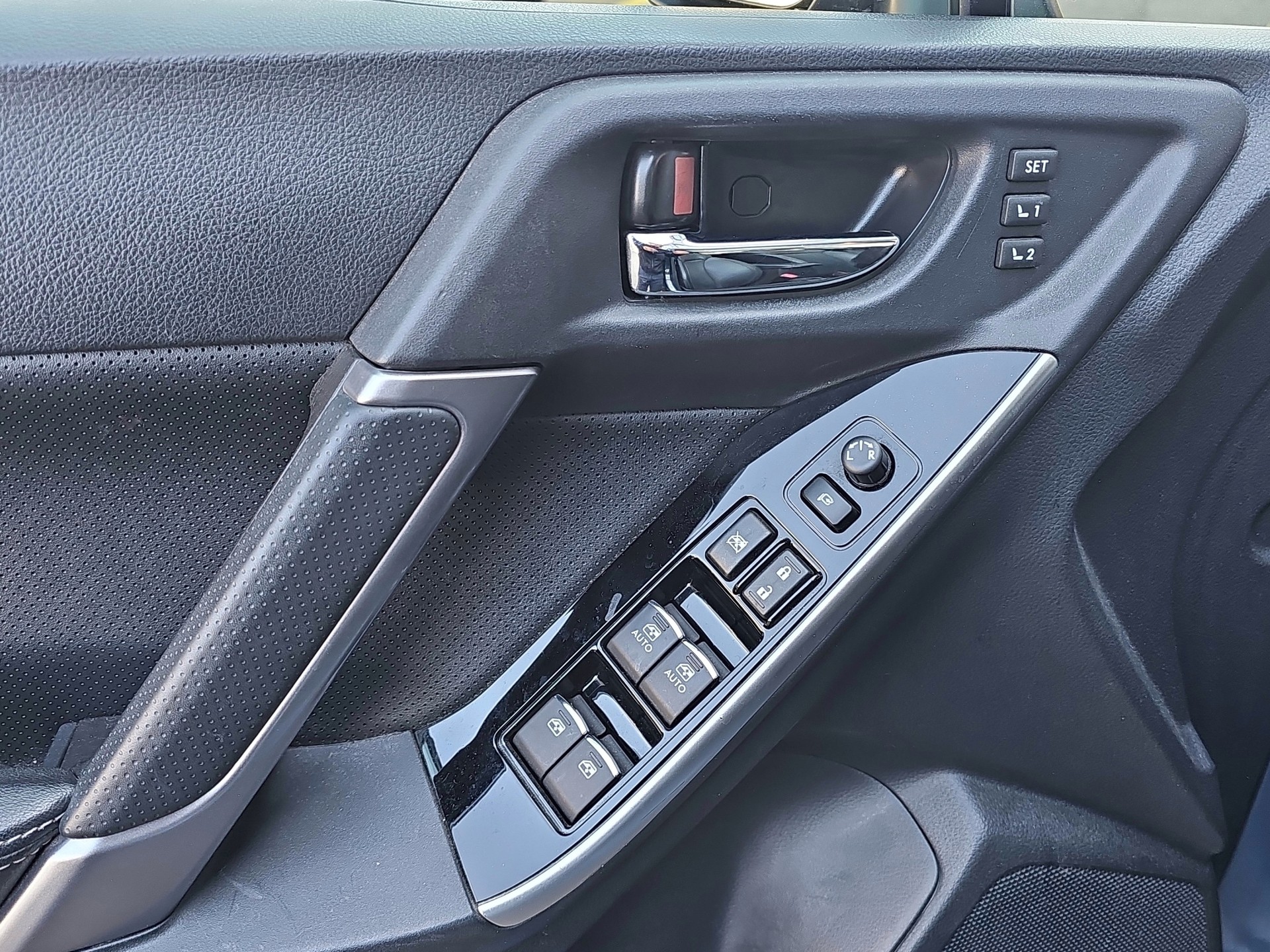 SUBARU Forester 2.0XT Sport Lineartronic-image-28
