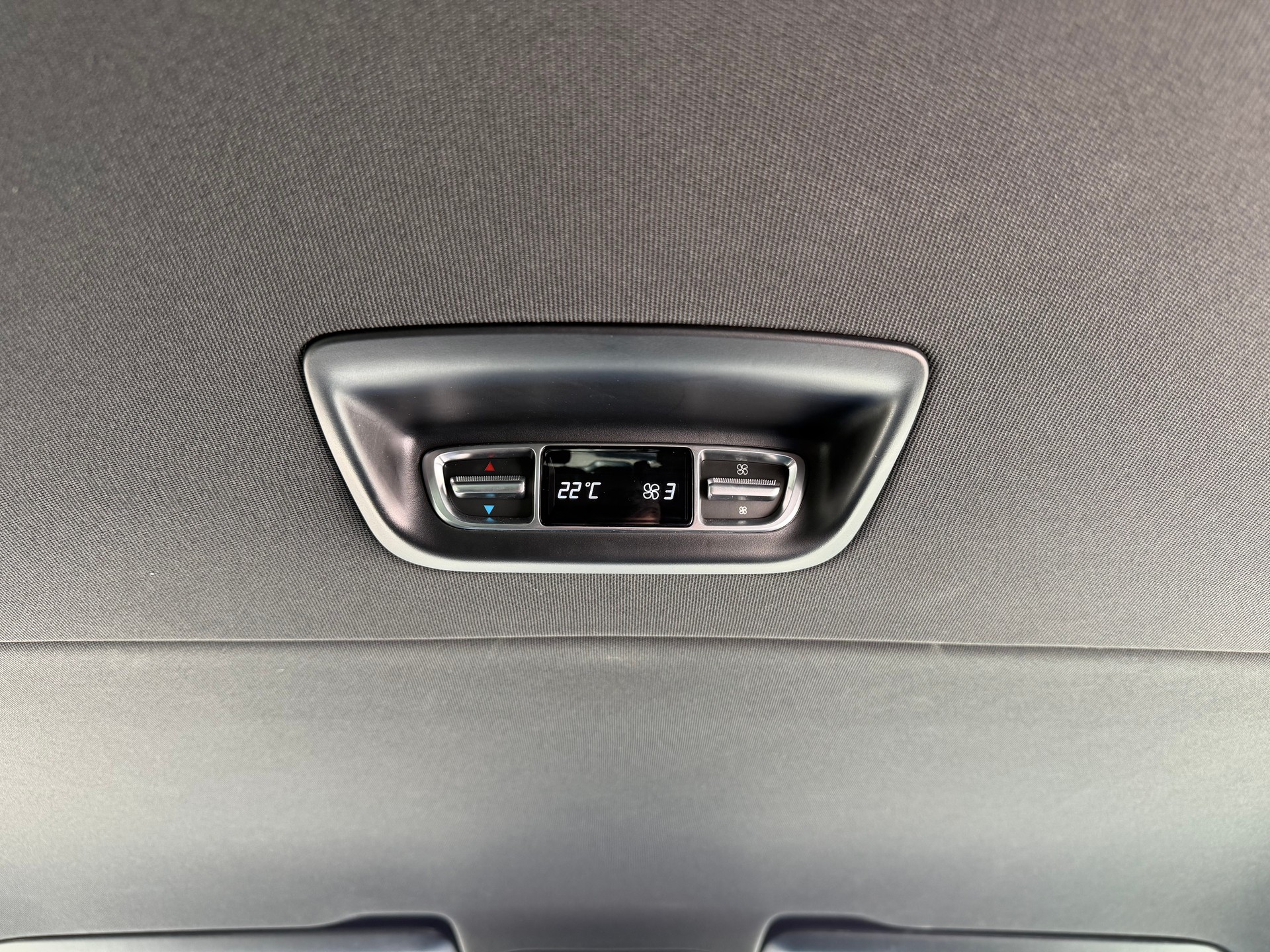 MERCEDES-BENZ V 300 d lang Swiss Edition 4Matic 9G-Tronic-image-31