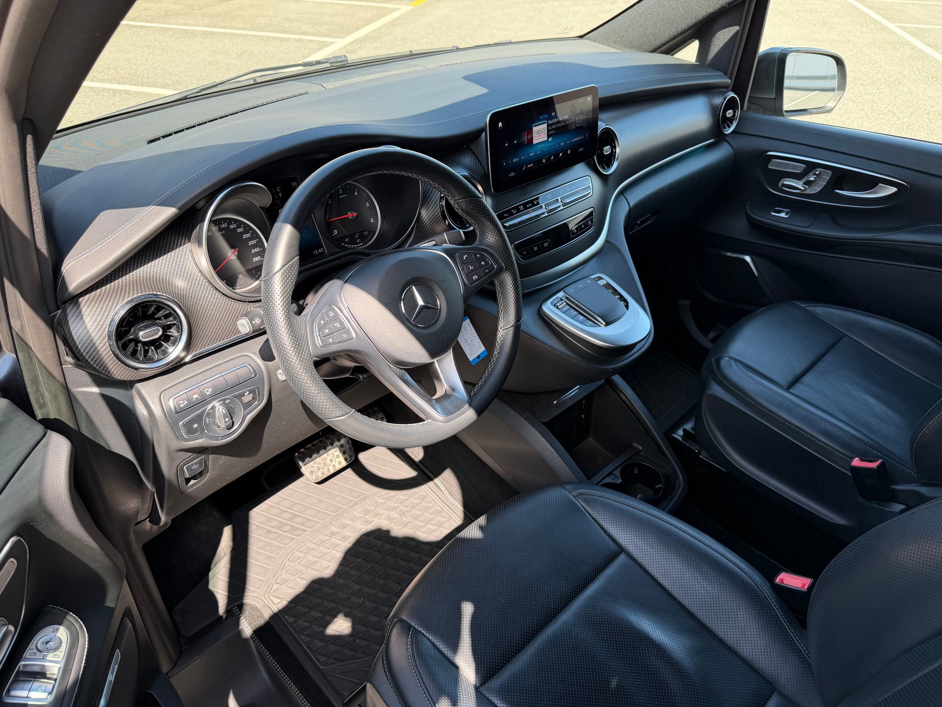 MERCEDES-BENZ V 300 d lang Swiss Edition 4Matic 9G-Tronic-image-14