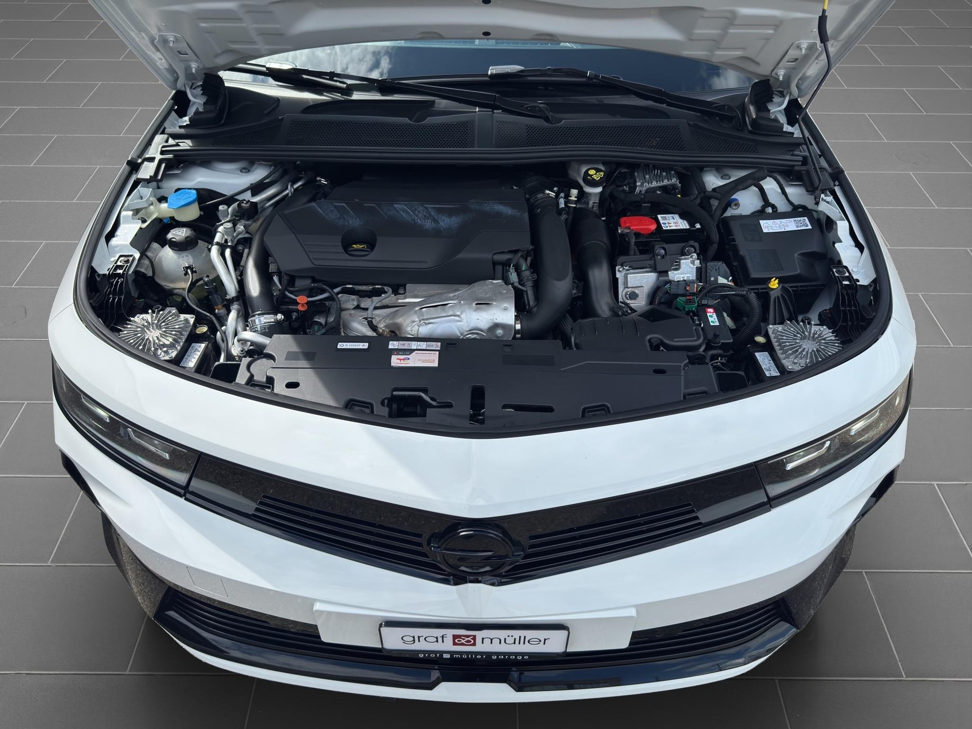 OPEL Astra Sports Tourer 1.6 T PHEV 225 GSe-image-19