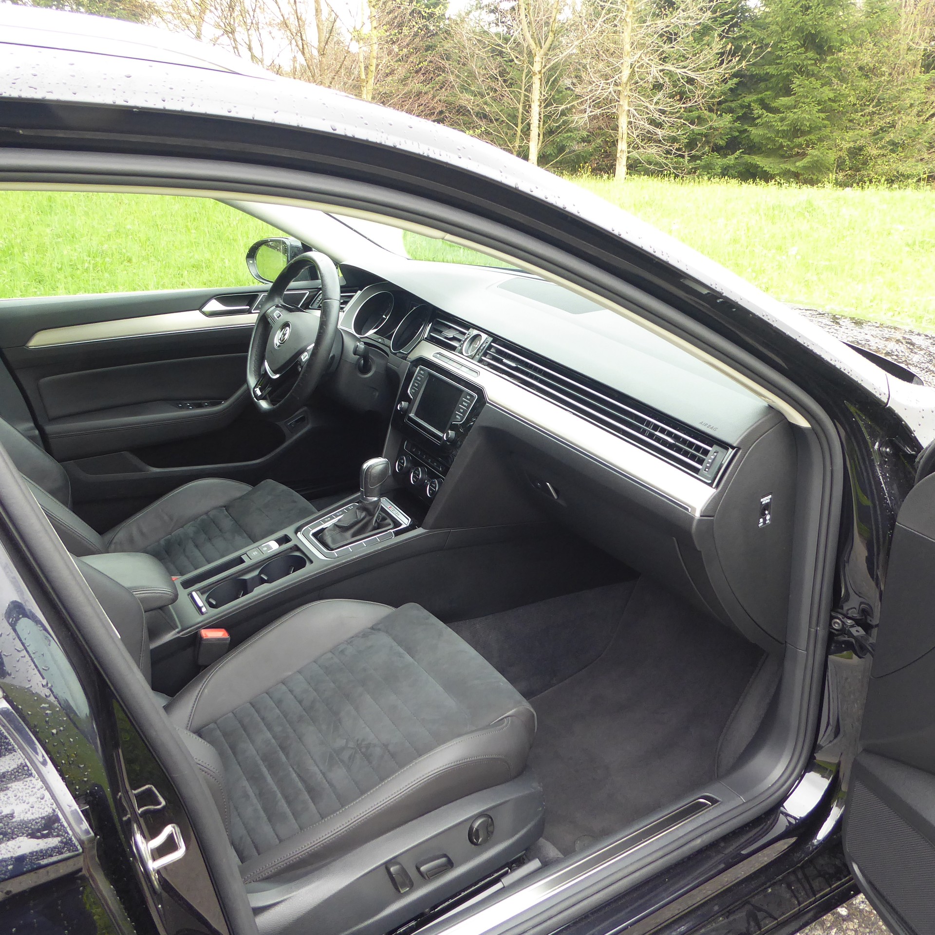 VW Passat Variant 2.0 TDI BMT High. DSG 4Motion-image-9