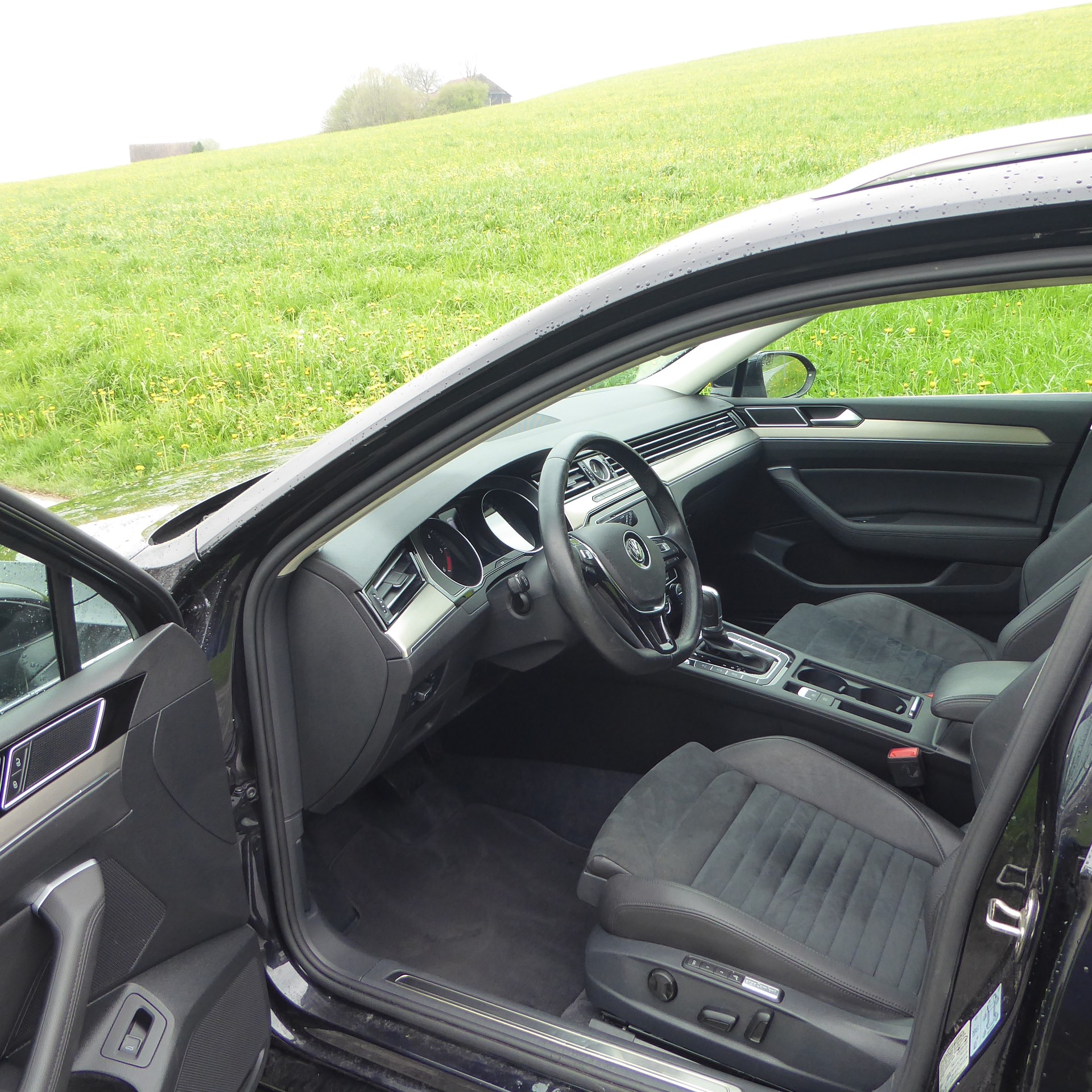 VW Passat Variant 2.0 TDI BMT High. DSG 4Motion-image-5