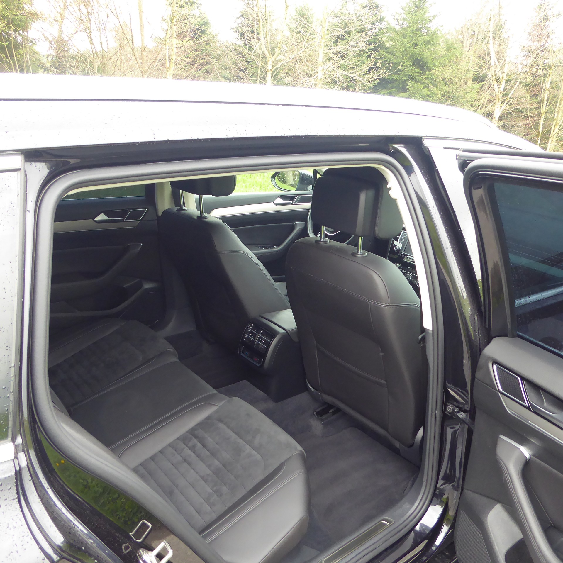 VW Passat Variant 2.0 TDI BMT High. DSG 4Motion-image-8