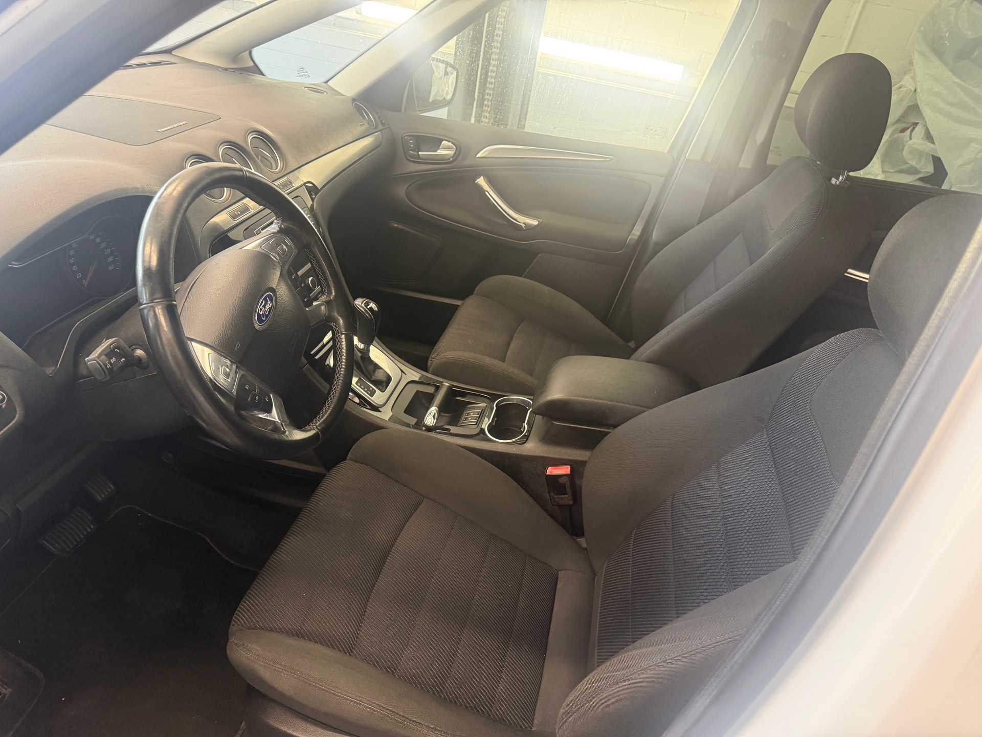 FORD S-Max 2.0 SCTi TitaniumS PowerShift-image-7