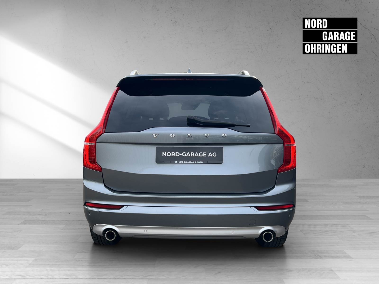 VOLVO XC90 D5 AWD Momentum-showroom-element-3