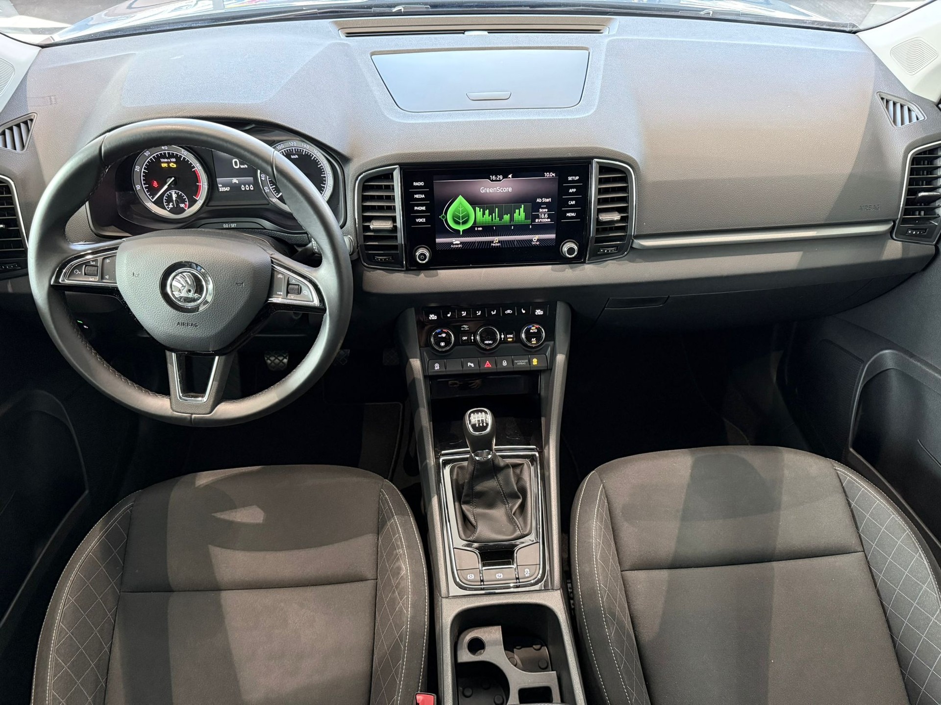 SKODA Karoq 1.0 TSI Ambition-image-11