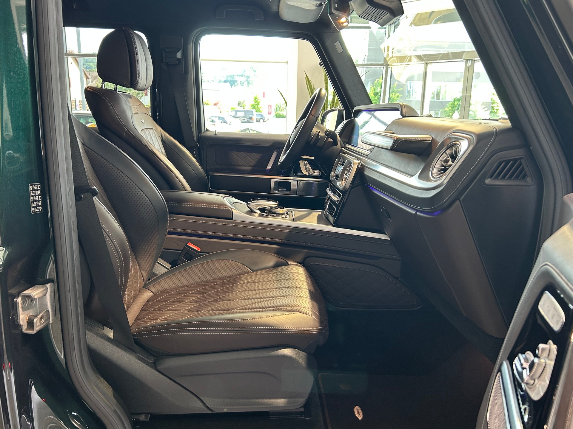 MERCEDES-BENZ G 500 AMG Line 9G-Tronic-image-11