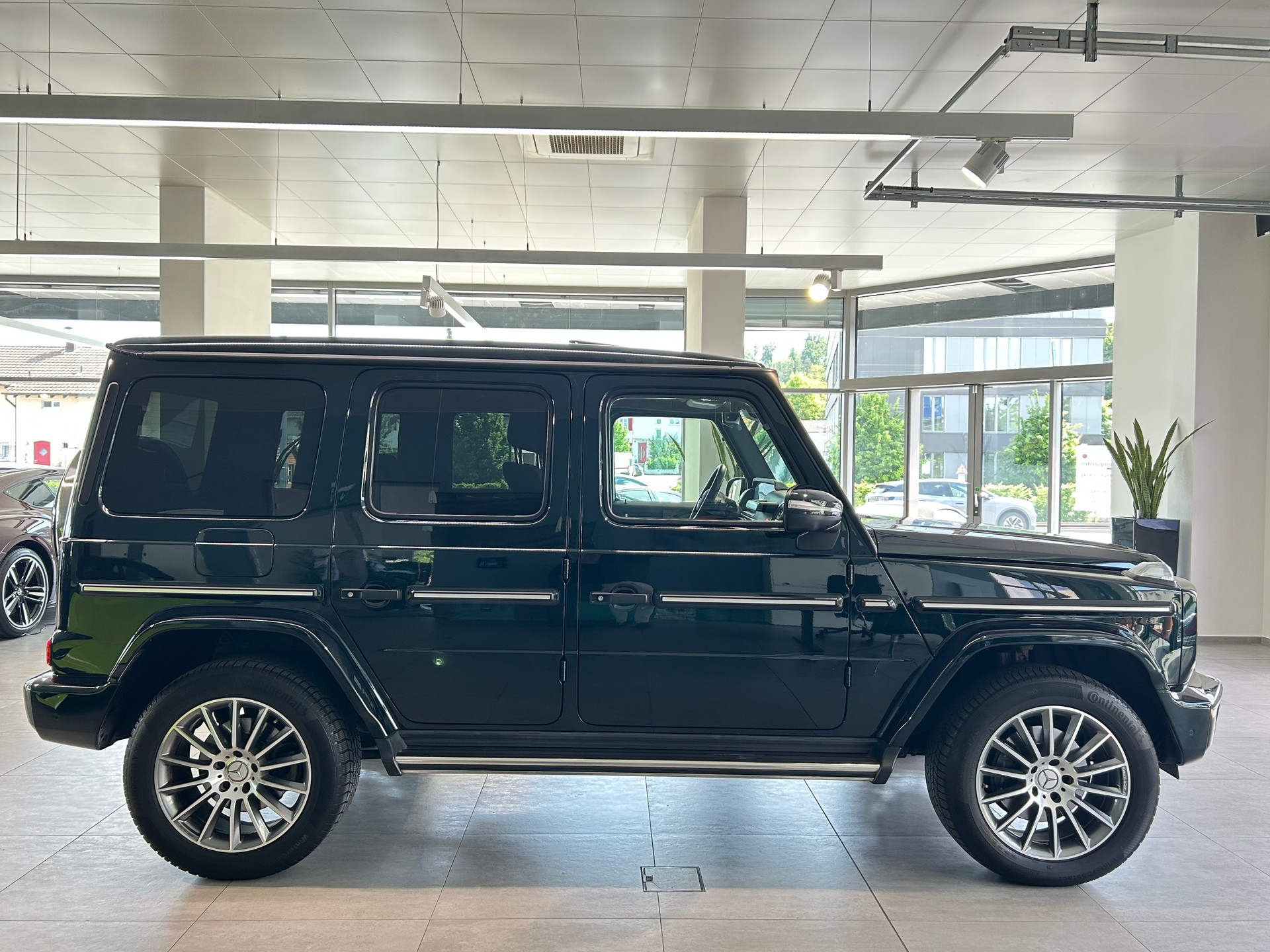 MERCEDES-BENZ G 500 AMG Line 9G-Tronic-showroom-element-3