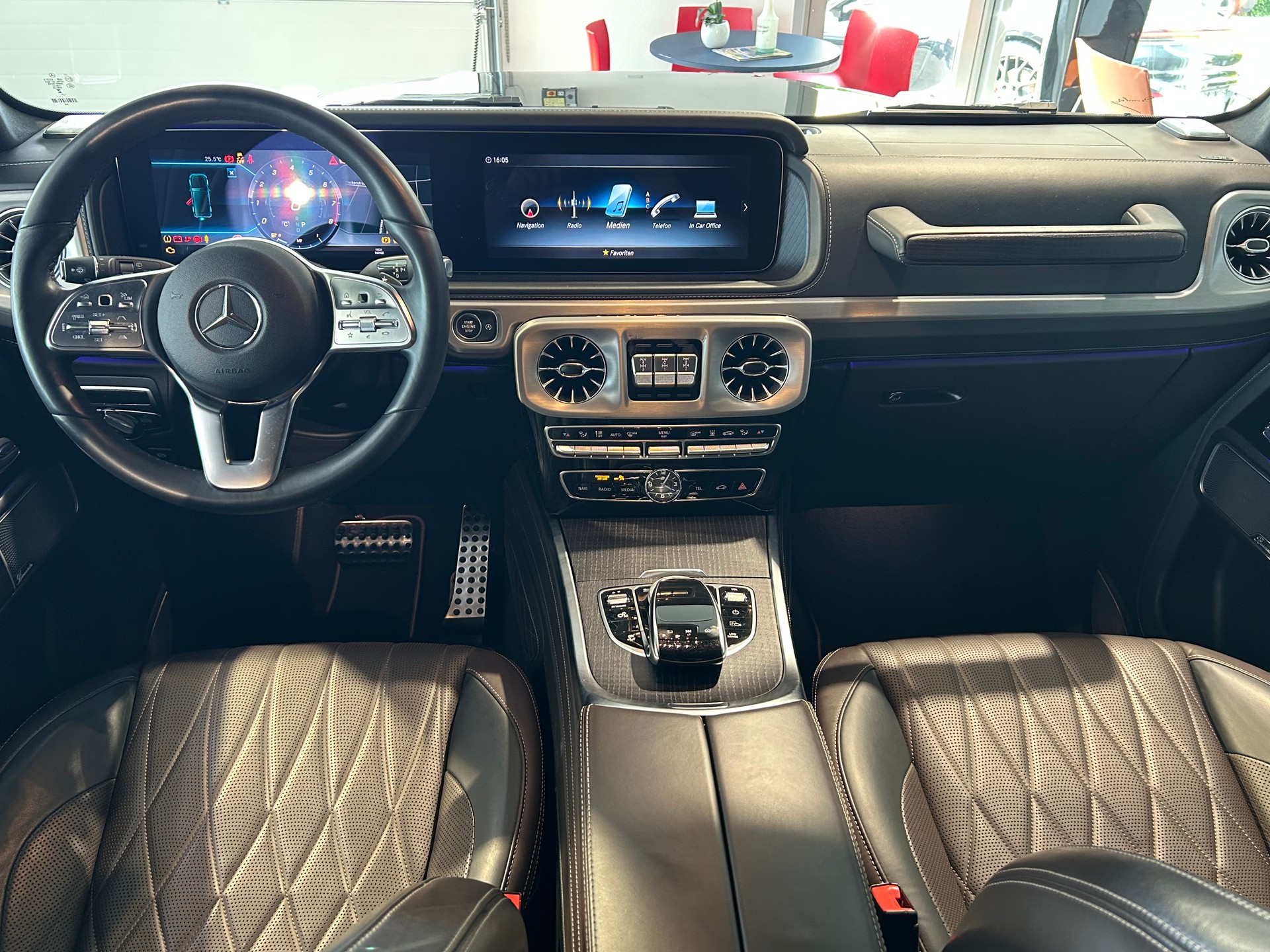 MERCEDES-BENZ G 500 AMG Line 9G-Tronic-image-13
