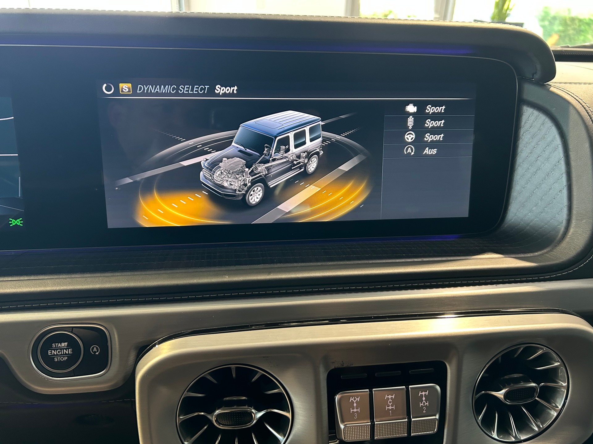 MERCEDES-BENZ G 500 AMG Line 9G-Tronic-image-19