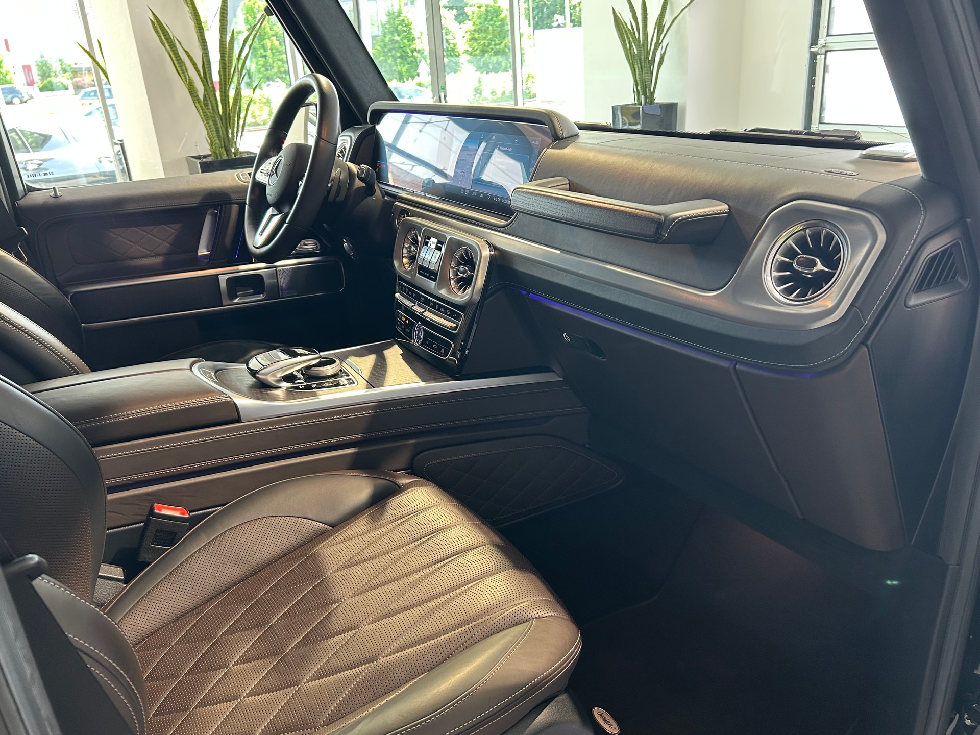 MERCEDES-BENZ G 500 AMG Line 9G-Tronic-image-10