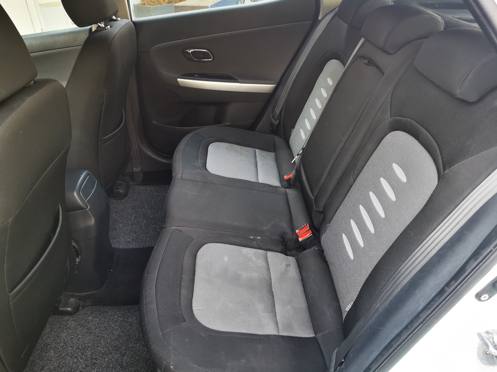 KIA Cee'd 1.6 GDi Classic-image-9