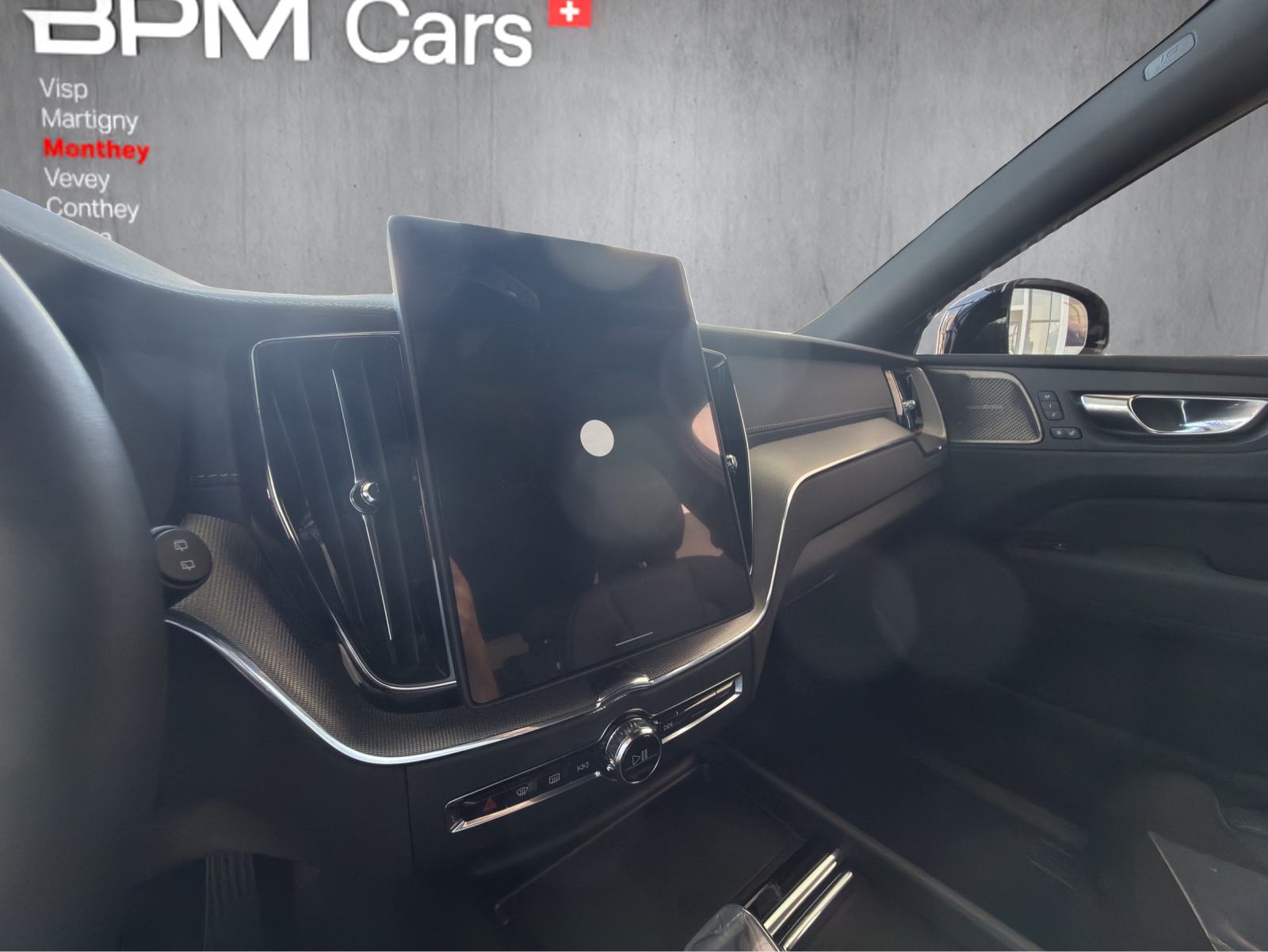 VOLVO XC60 T6 eAWD PluginHybrid Black Edition Geartronic-image-11