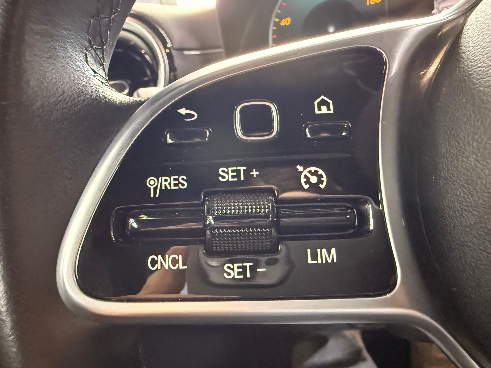 MERCEDES-BENZ A 160-image-18
