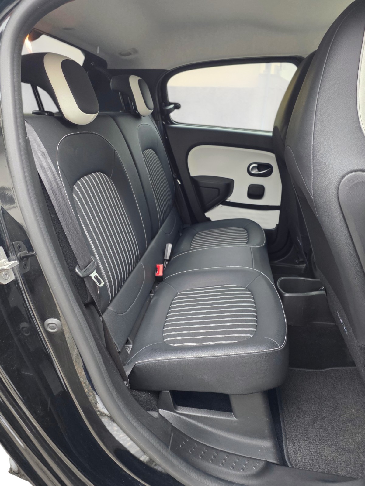 RENAULT Twingo TCe 95 Intens EDC-image-12