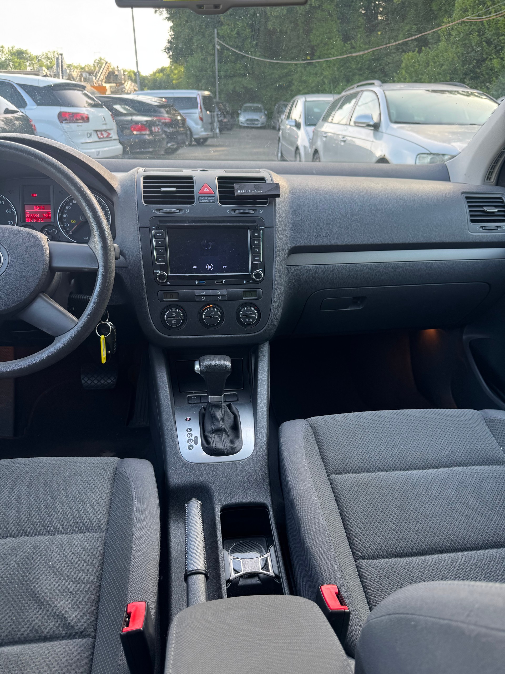 VW Golf 2.0 FSI Comfortline-image-10