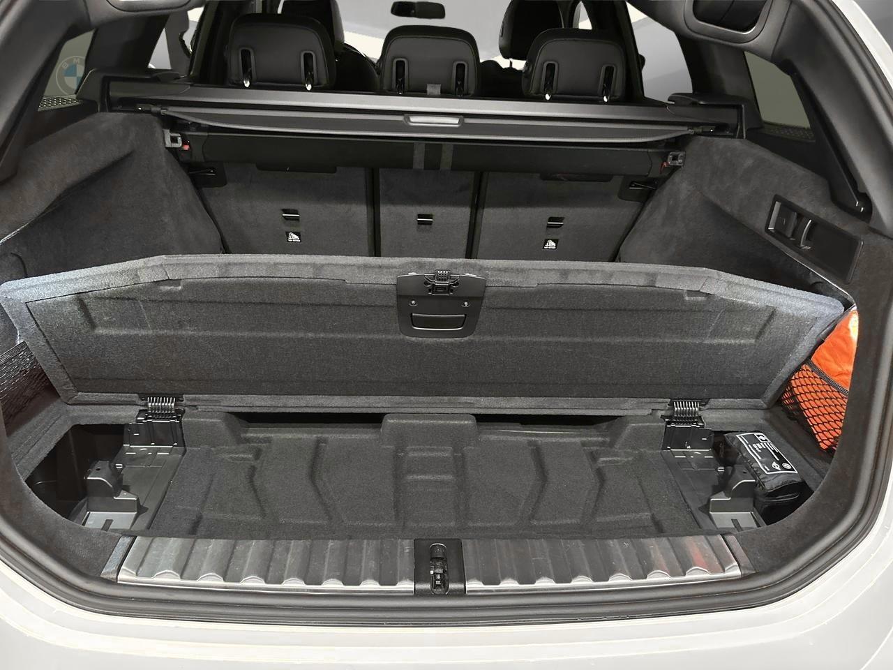 BMW 320d xDrive Touring M Sport-image-10