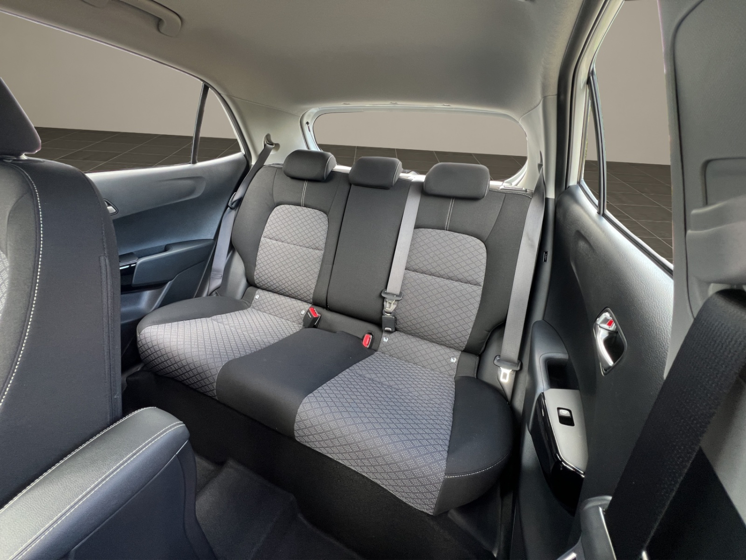 KIA Picanto 1.0 GDi First Edition-image-18