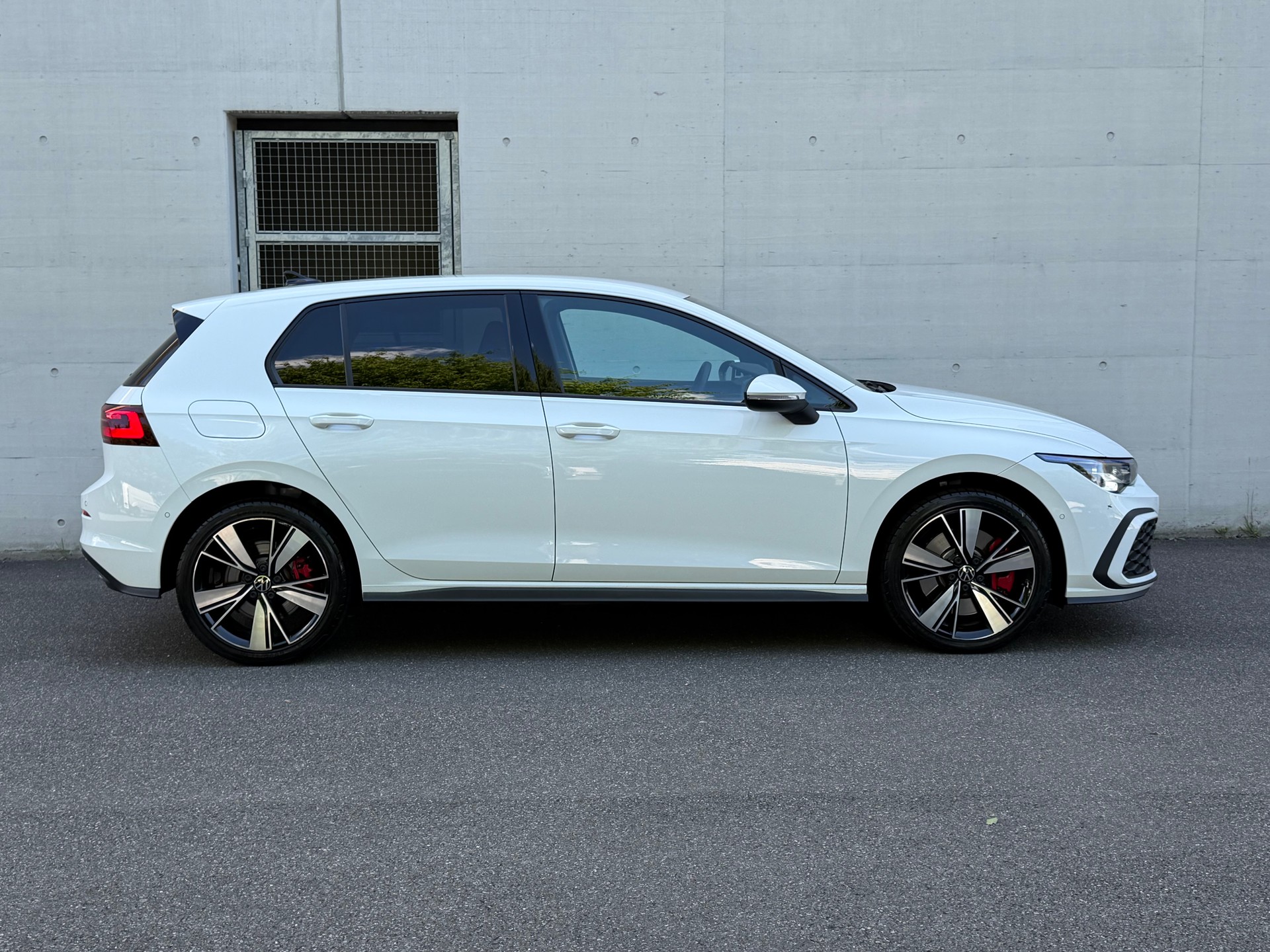 VW Golf 1.4 TSI PHEV GTE LEDERPAKET-image-3