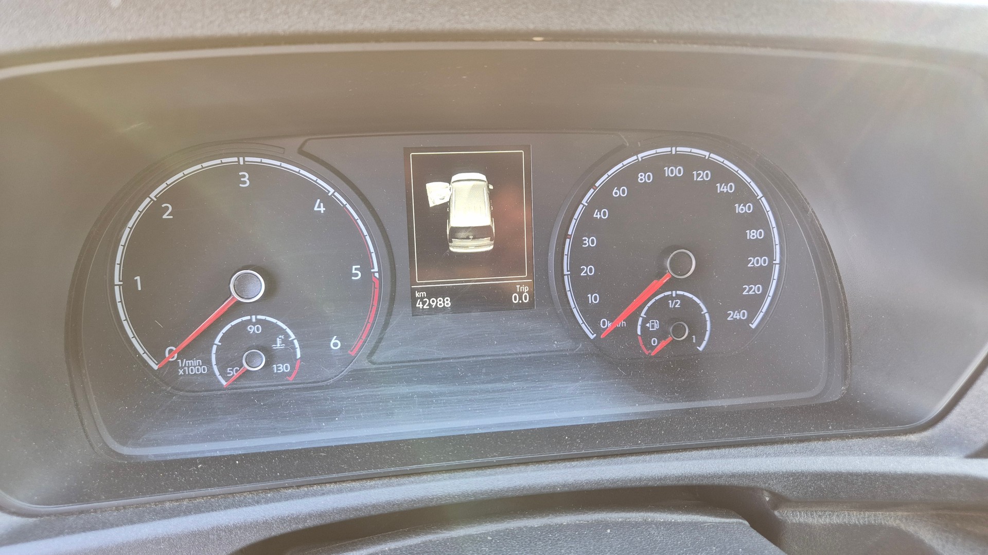 VW Caddy 2.0 TDI 4Motion Style-image-10