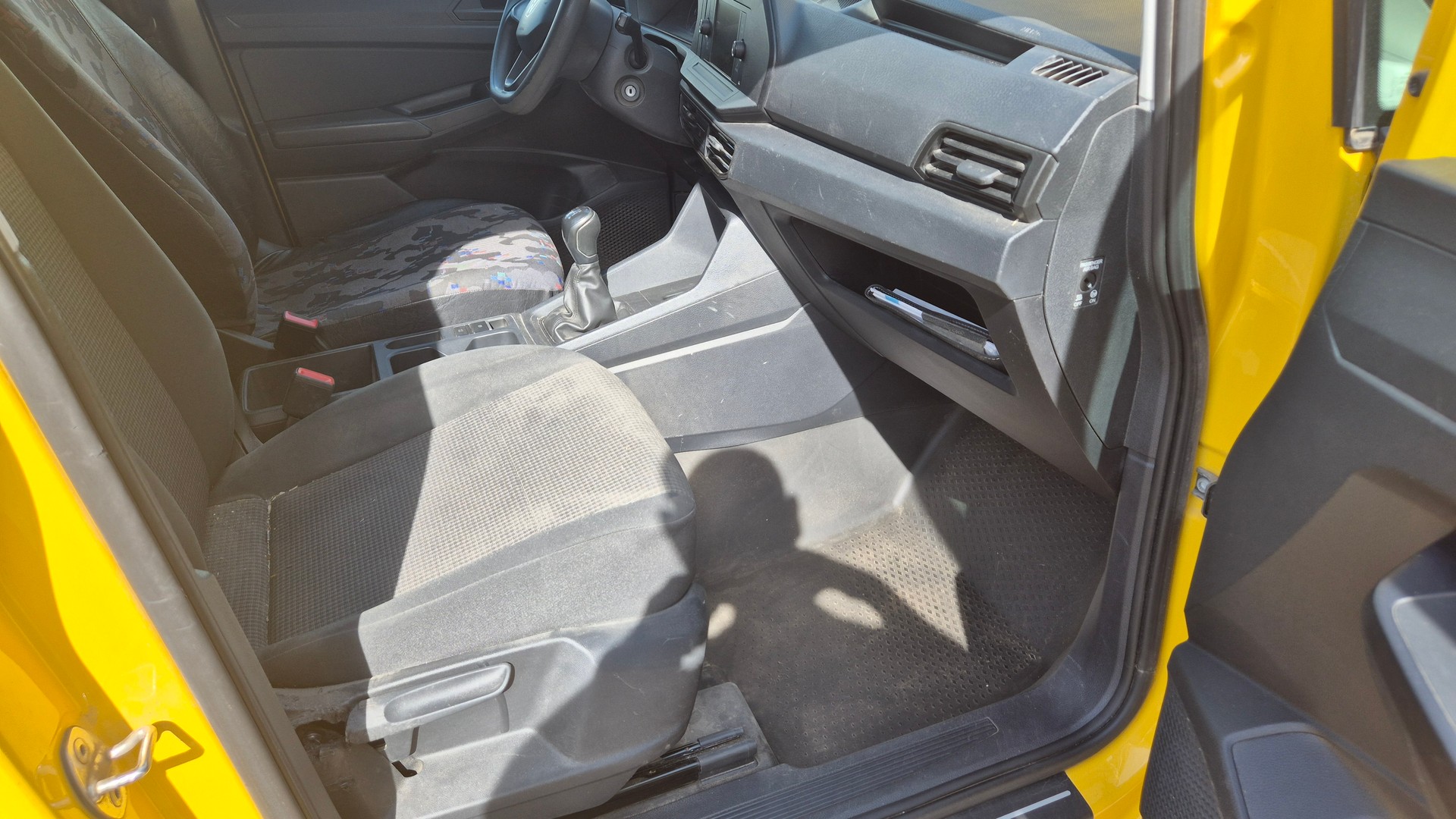 VW Caddy 2.0 TDI 4Motion Style-image-12
