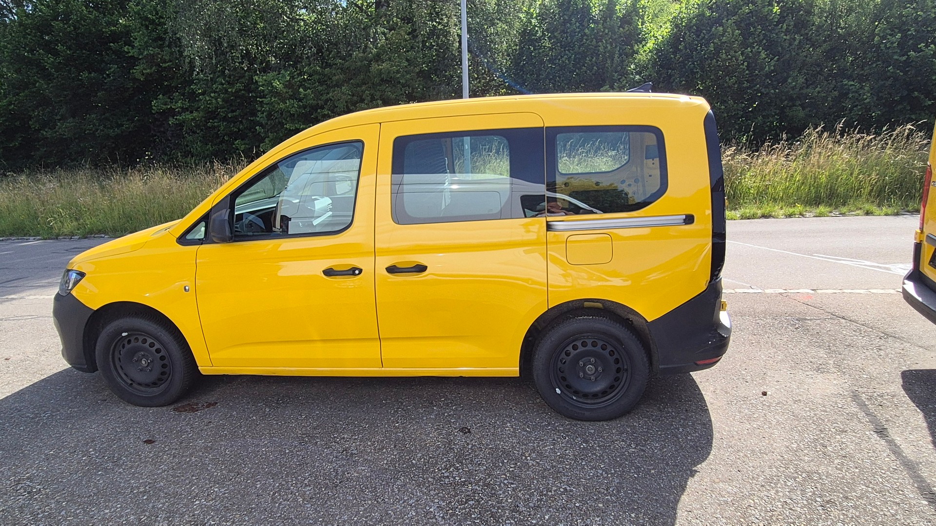 VW Caddy 2.0 TDI 4Motion Style-showroom-element-1