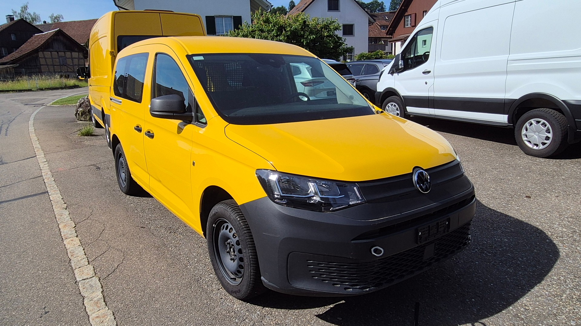 VW Caddy 2.0 TDI 4Motion Style-image-5