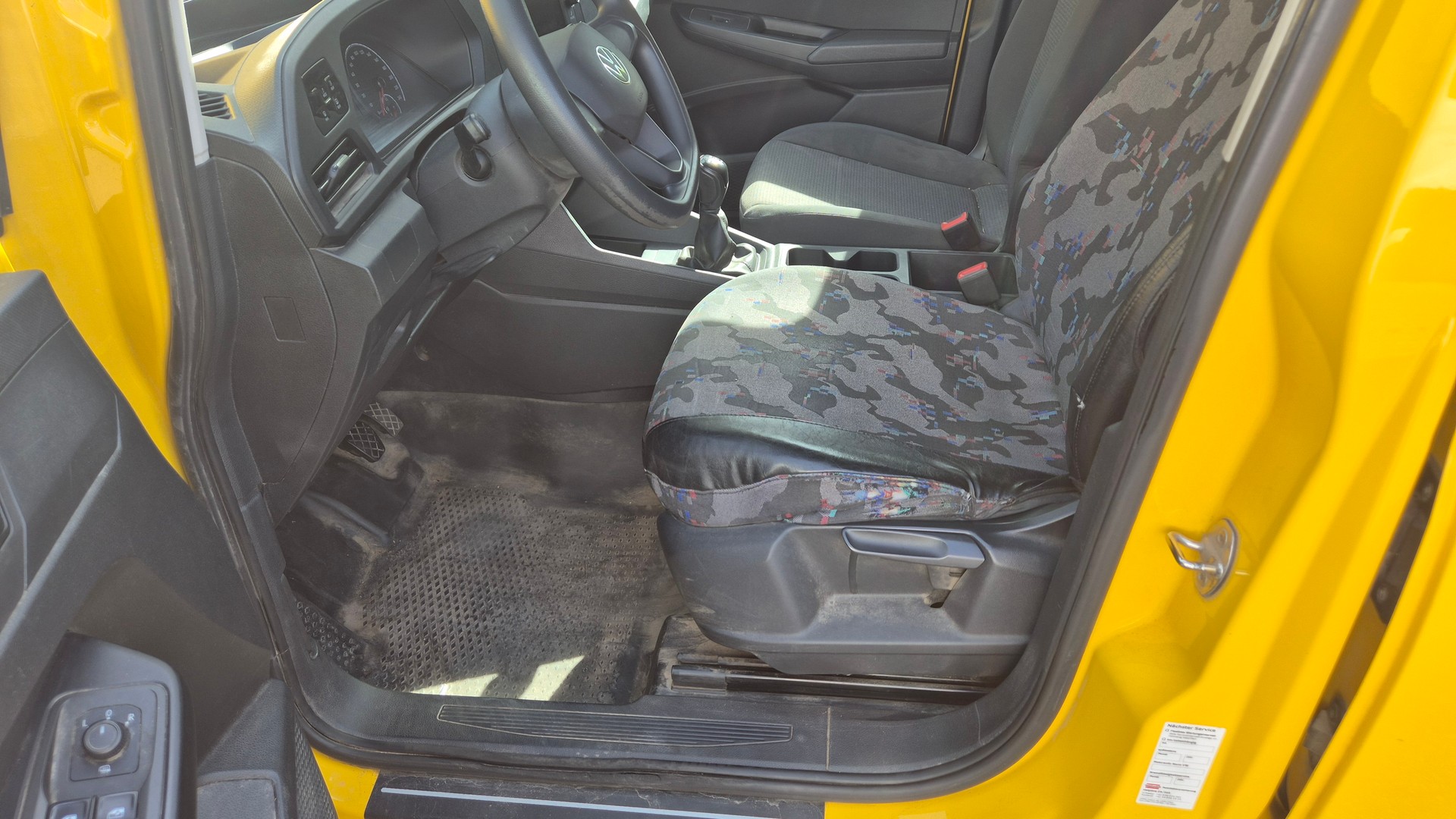 VW Caddy 2.0 TDI 4Motion Style-image-11