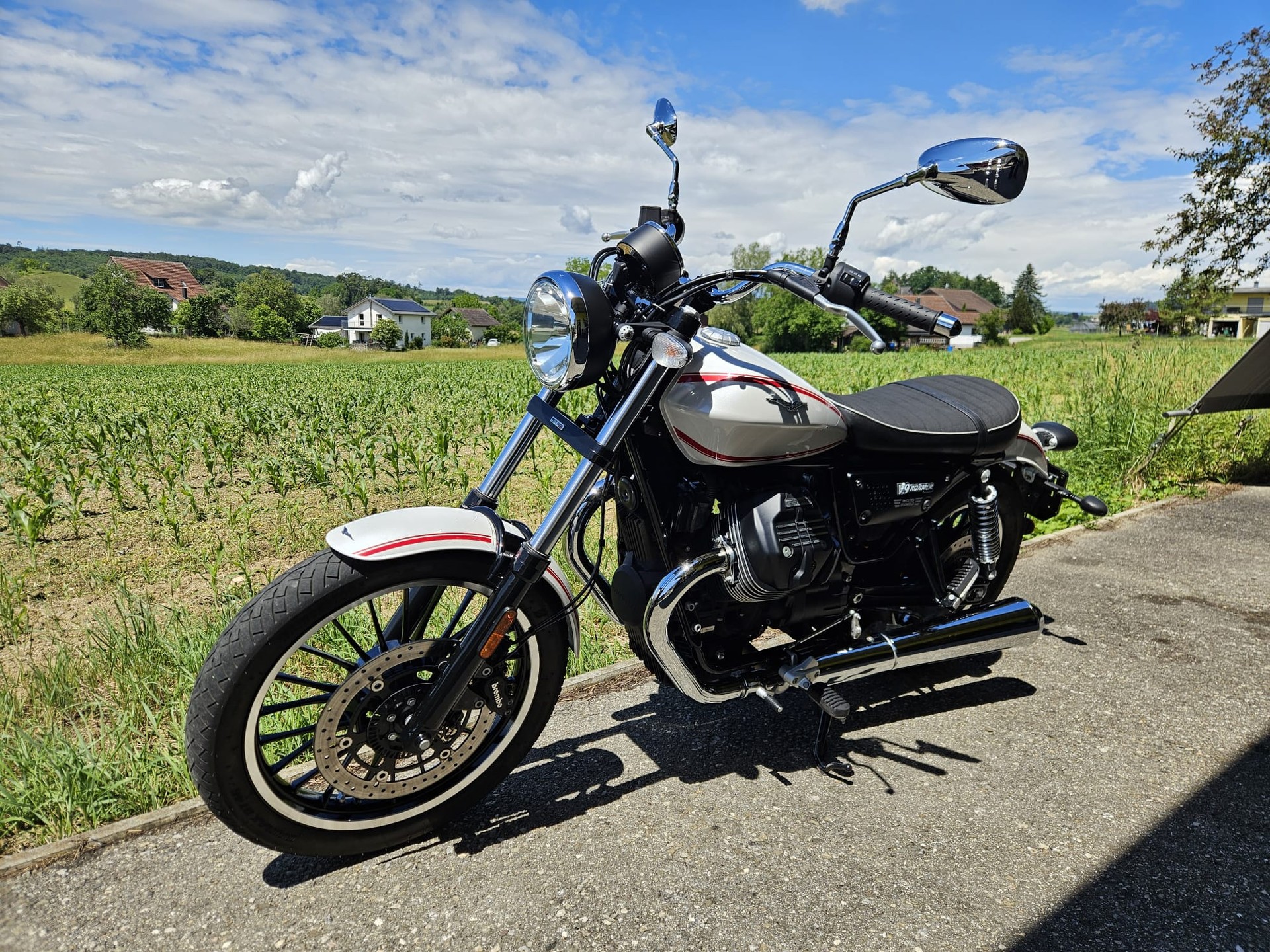 MOTO GUZZI V9 Roamer 850 ABS-image-2