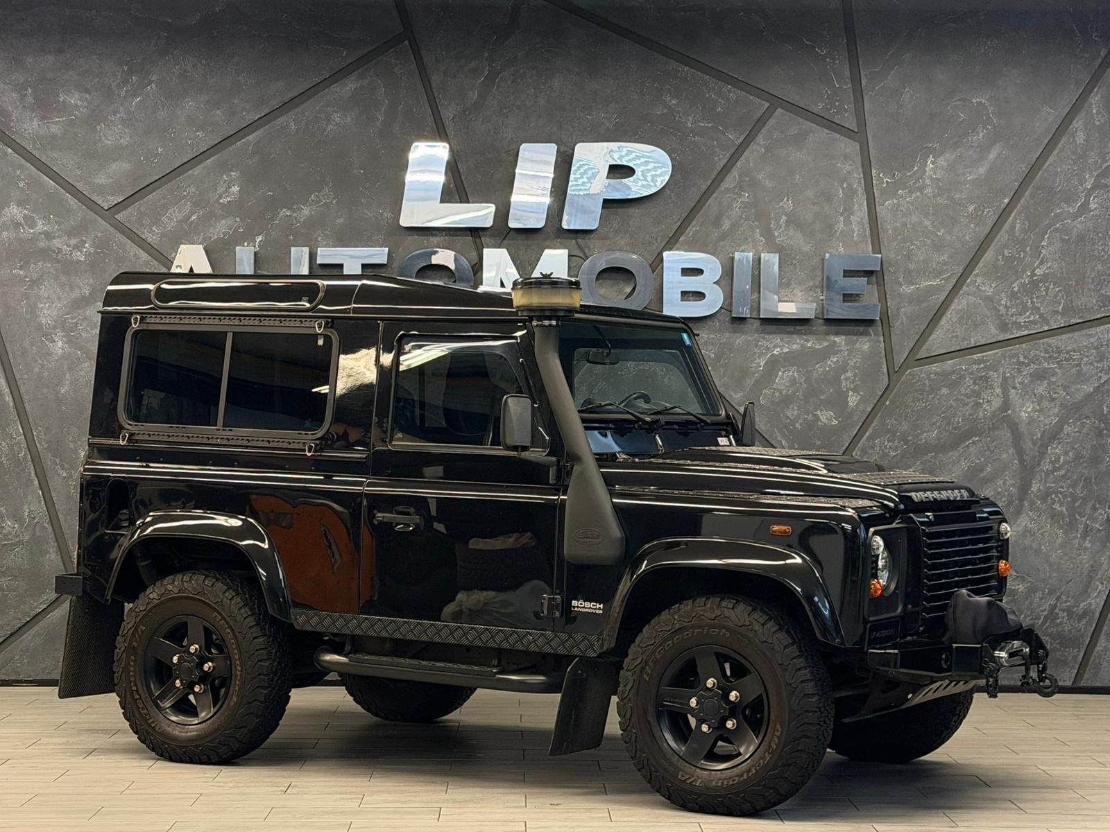 LAND ROVER Defender 90 2.2 TD4 Station Wagon 67YRS Legend-image-2