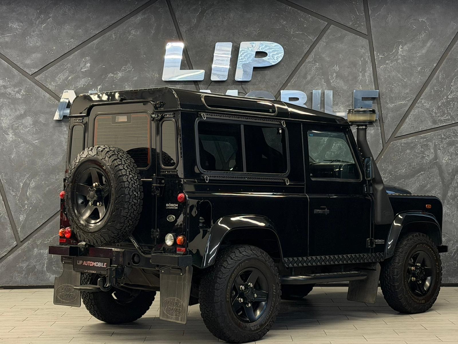 LAND ROVER Defender 90 2.2 TD4 Station Wagon 67YRS Legend-image-5