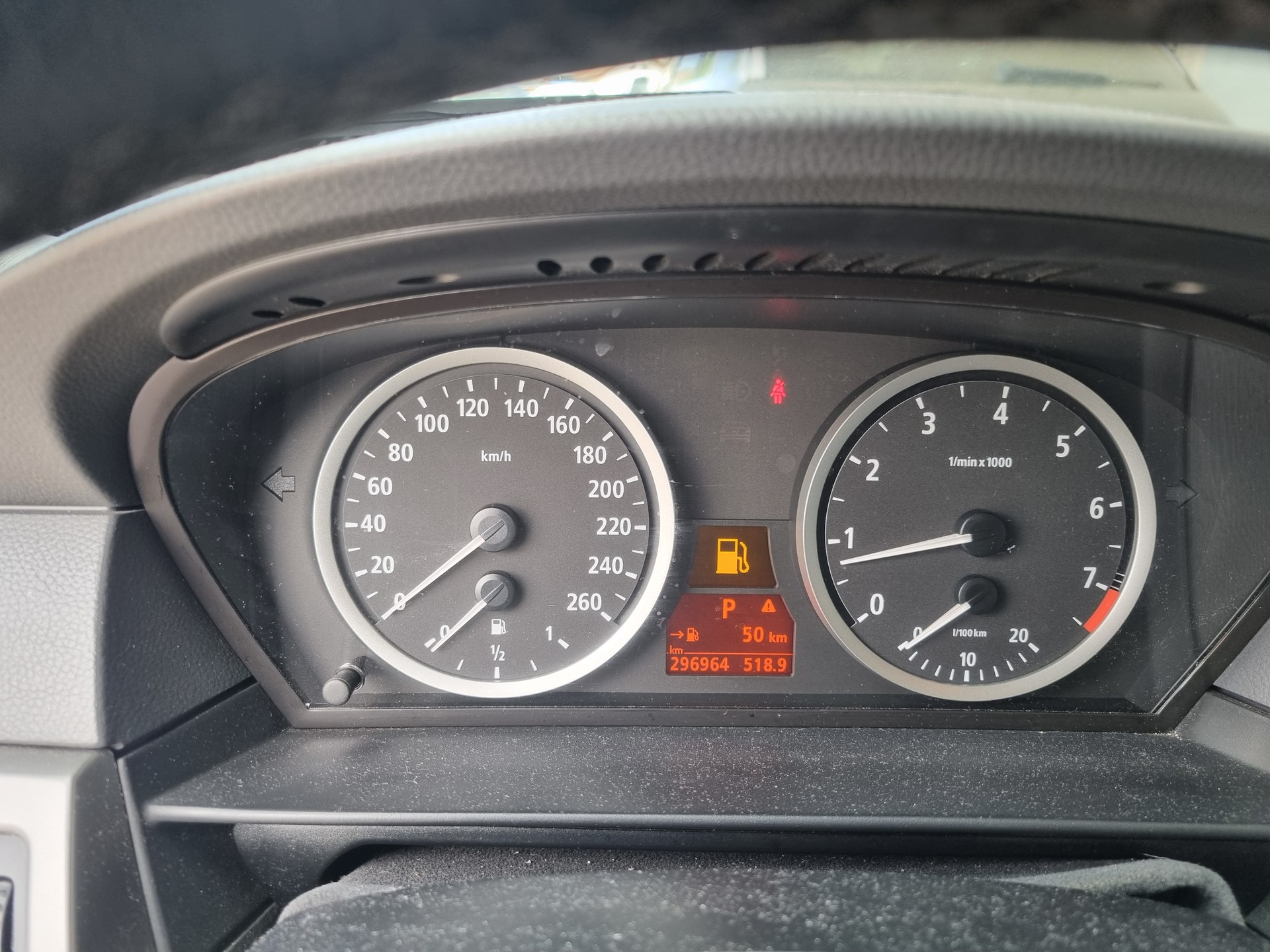 BMW 530xi Touring-image-9