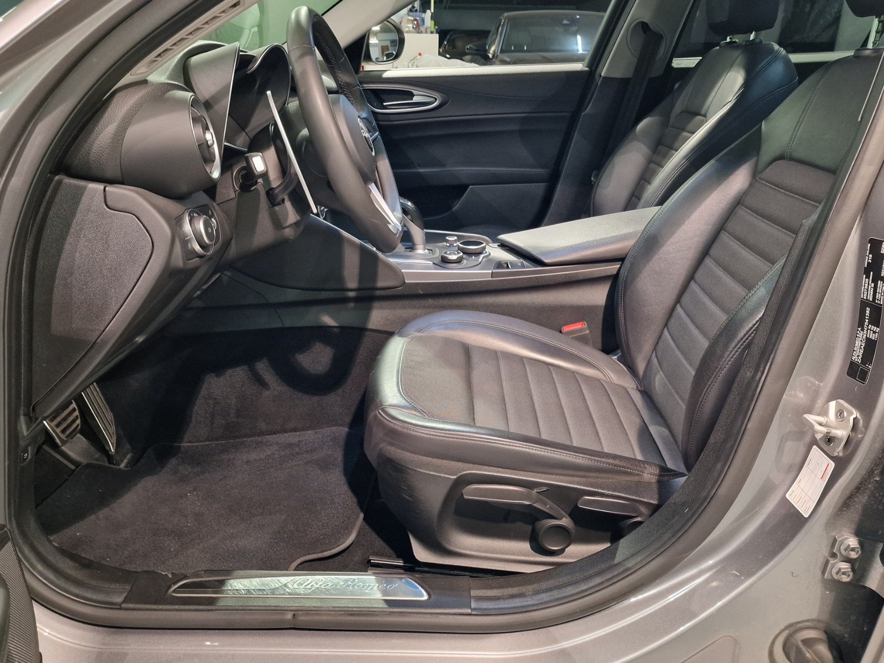 ALFA ROMEO Giulia 2.0 Super Automatic-image-6
