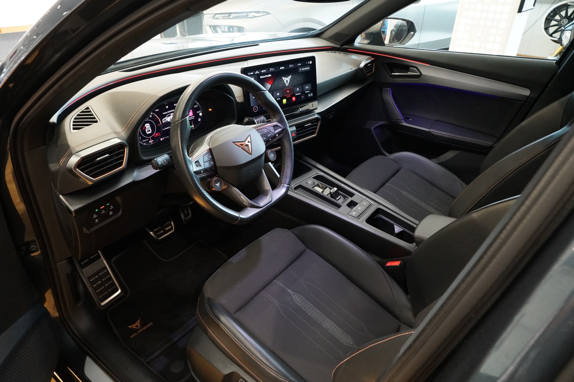 CUPRA Formentor 2.0TSI VZ 4Drive DSG 5-Jahre Garantie-image-10