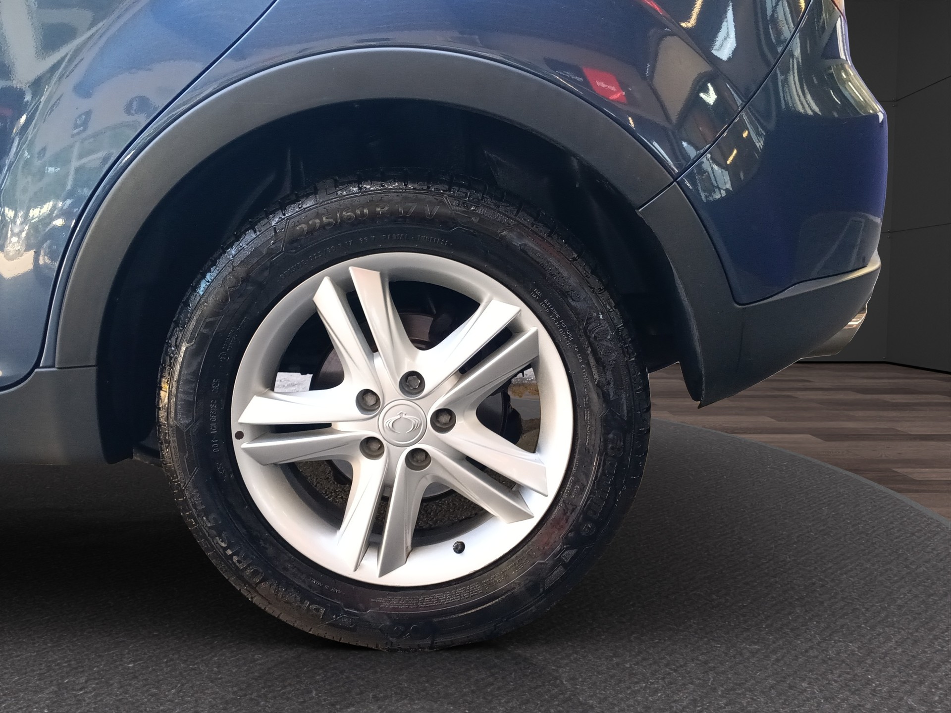 KGM-SsangYong Korando 2.0 e-XDI Sapphire 4WD Automatic-image-18