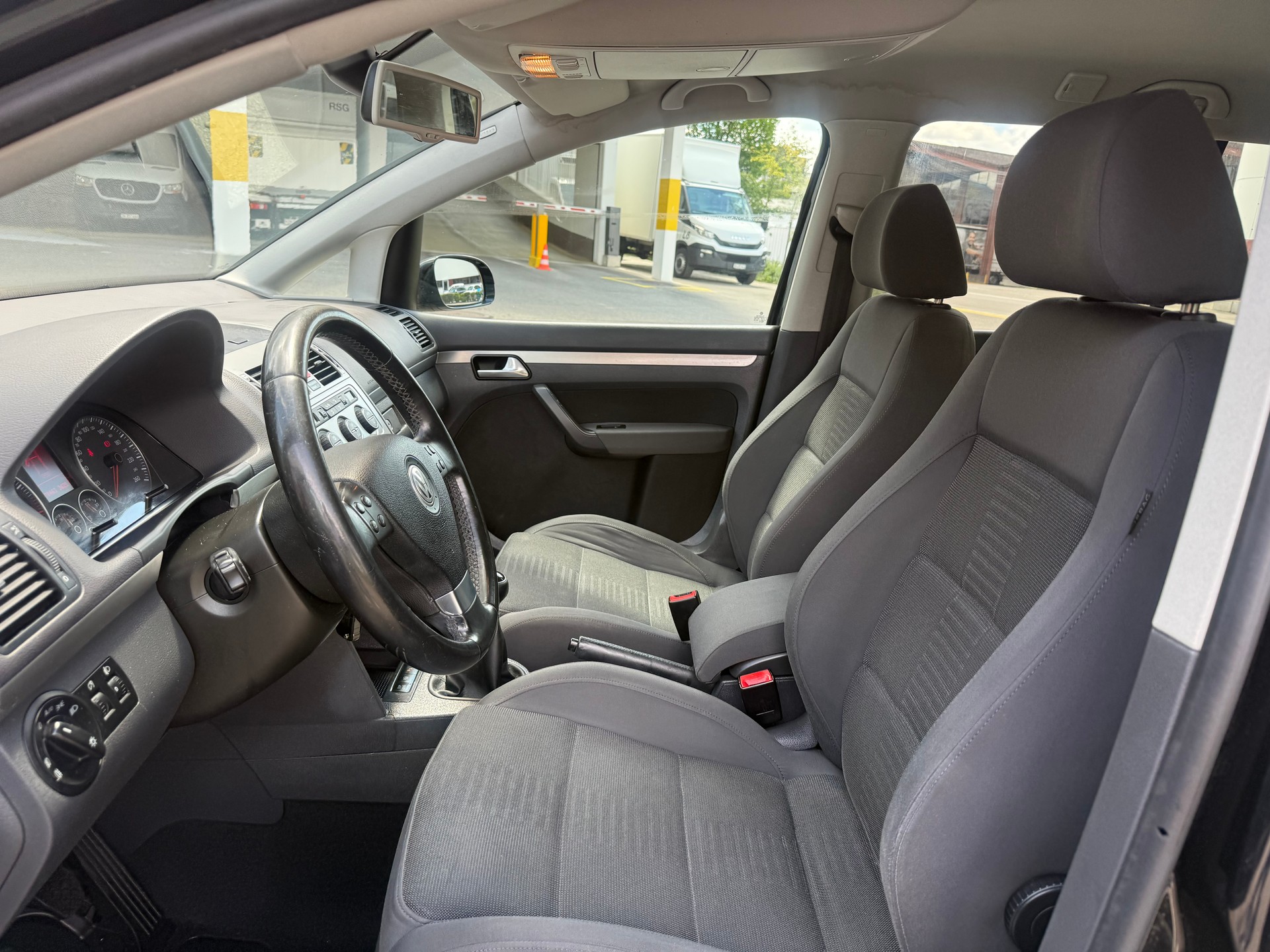 VW Touran 1.4 TSI Trendline-image-5
