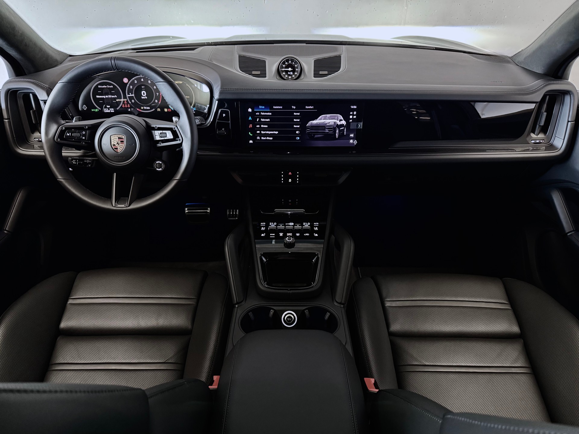 PORSCHE CAYENNE GTS | CARBON INTERIEUR | STANDHEIZUNG | HINTERACHSLENKUNG | PANORAMADACH | ANHÄNGERKUPPLUNG-image-7