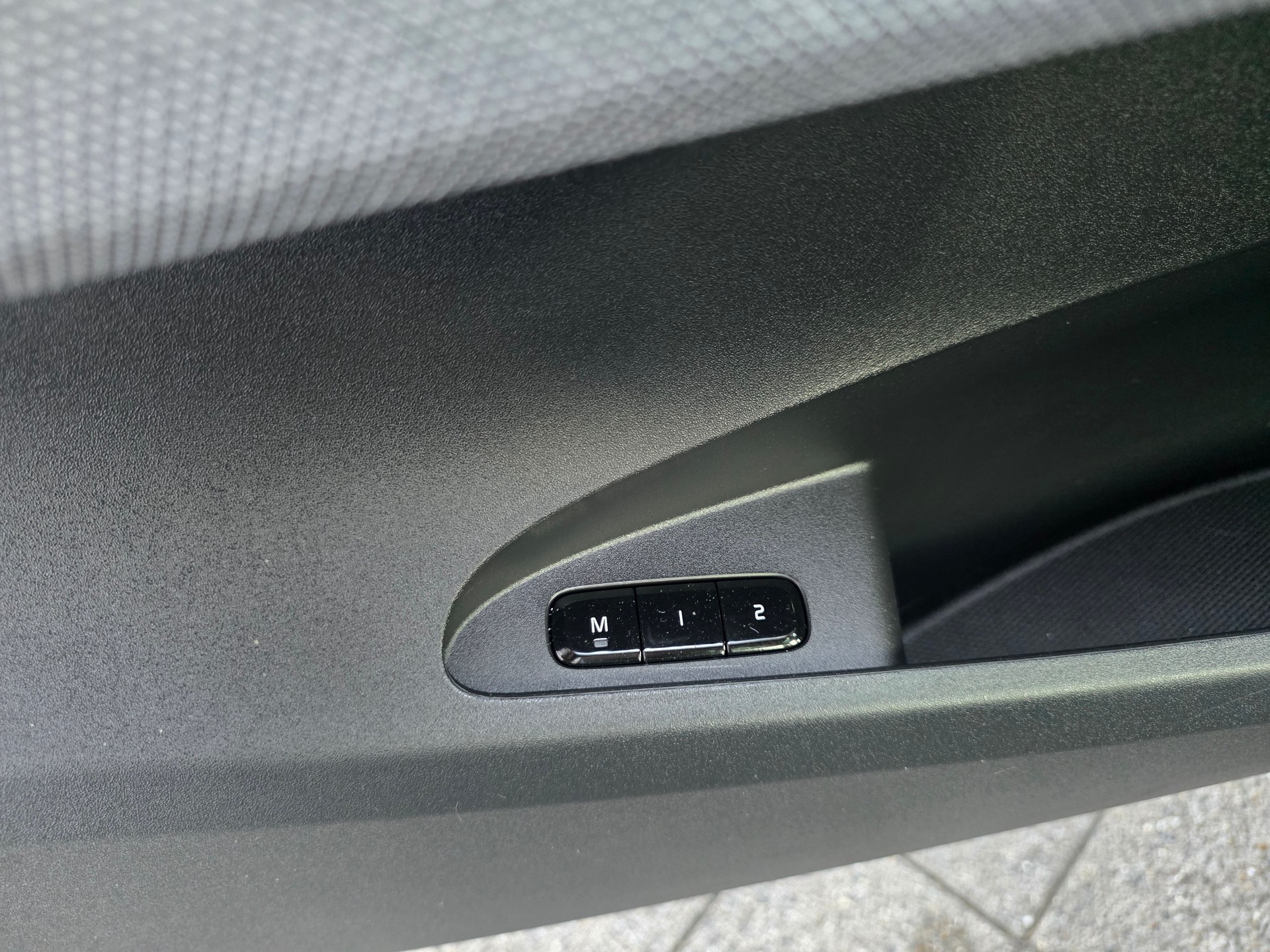 POLESTAR Polestar 2 Long Range Dual 78 kWh MY23 * PERFORMANCE FELGEN -PLUS PAKET -KEYLESS -HARMAN KARDON -GARANTIE BIS 05.2030-image-21