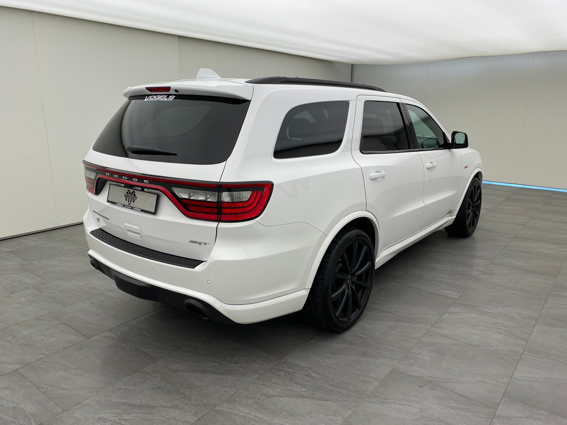 DODGE Durango 392 SRT-showroom-element-3