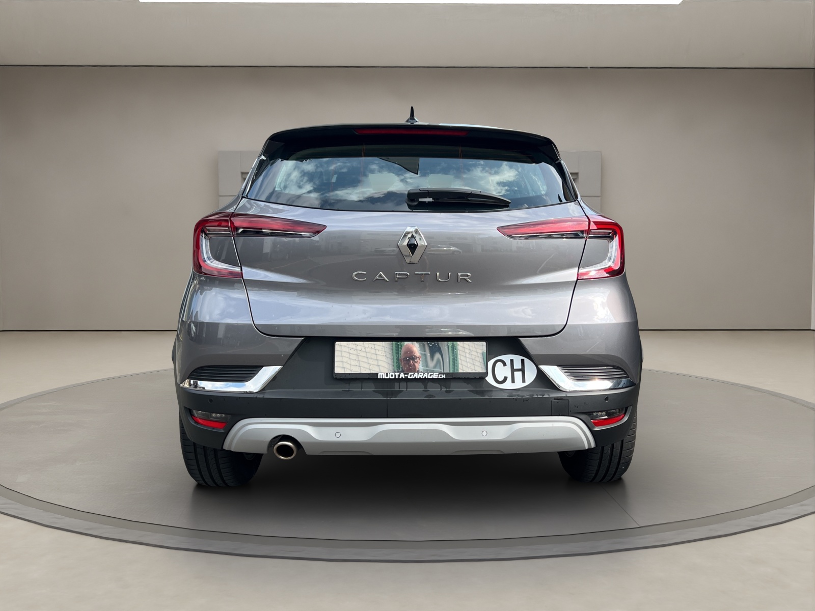 RENAULT Captur TCe Intens EDC-showroom-element-3