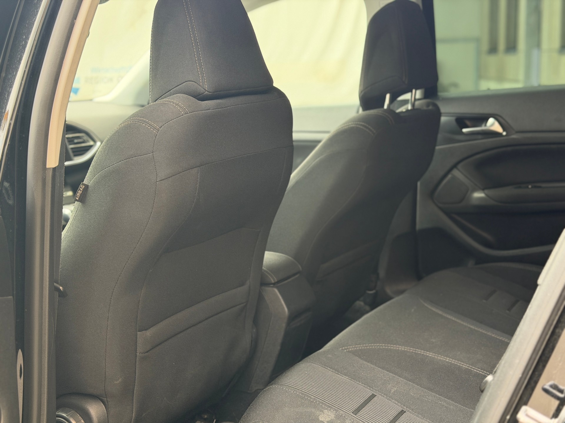 PEUGEOT 308 2.0 BlueHDI Active Automatic-image-15