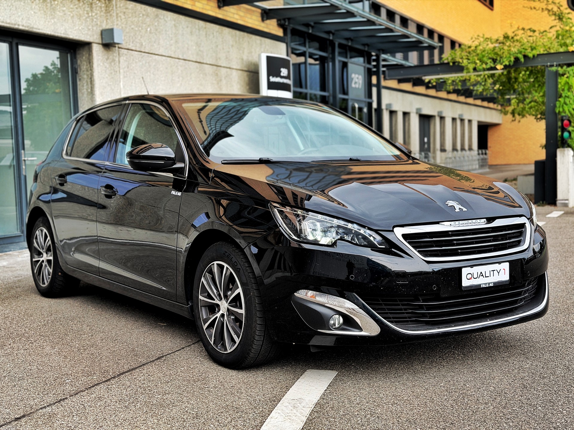 PEUGEOT 308 2.0 BlueHDI Active Automatic-showroom-element-3